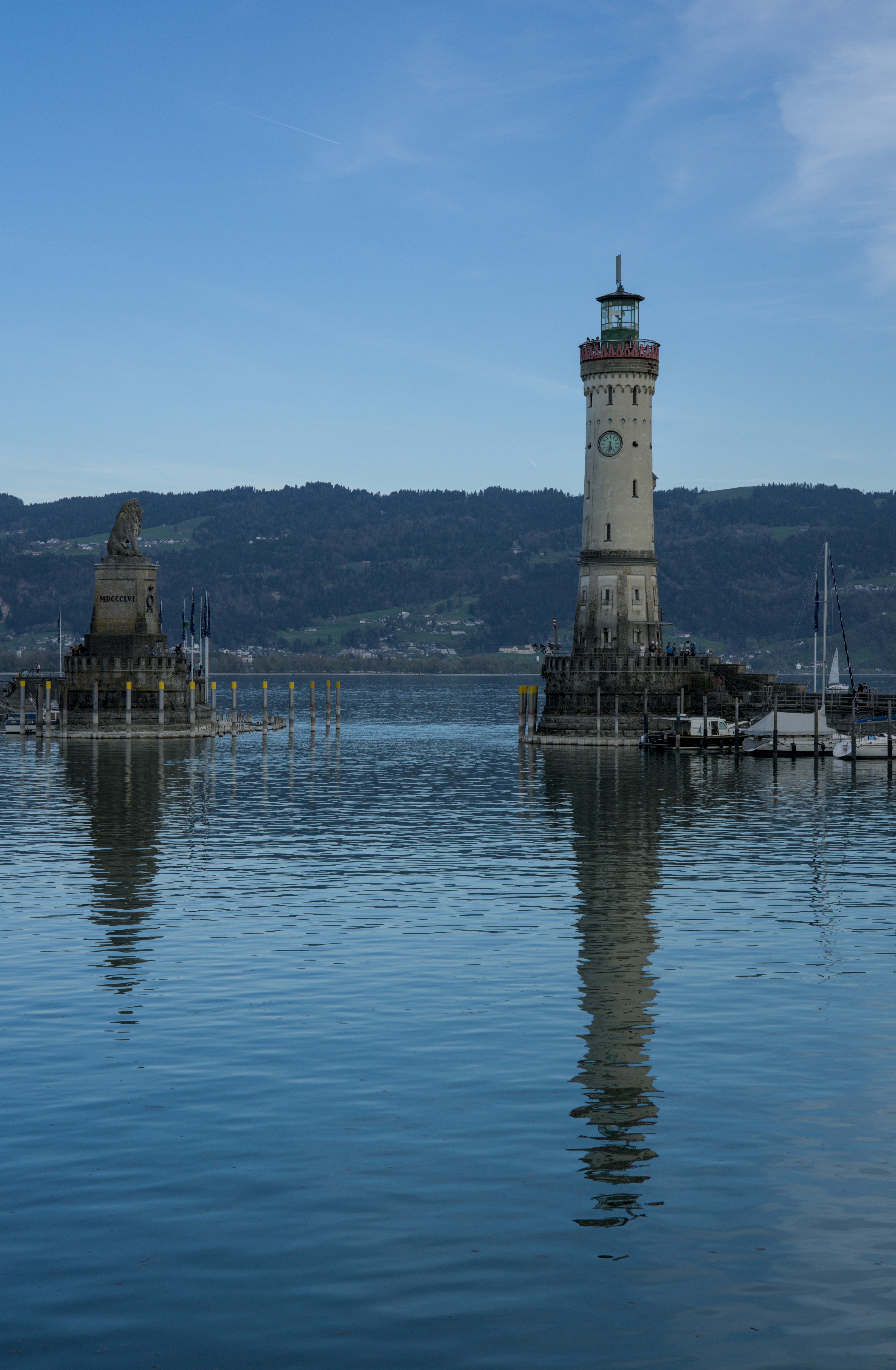 Photo by valentin_karisch