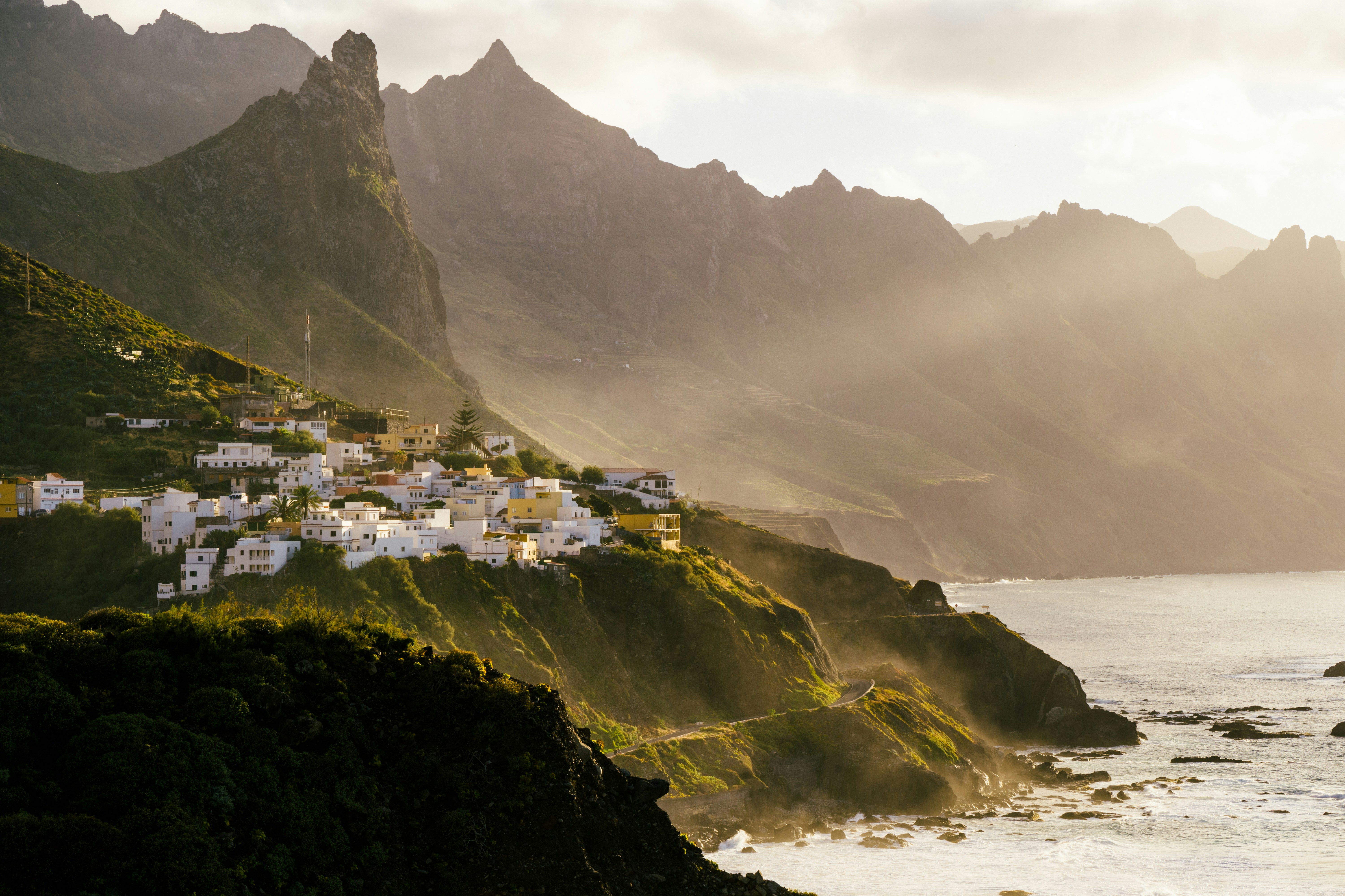 Photo by maartenvnmlct