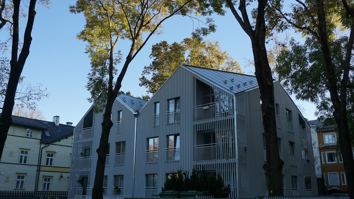 Featured image for Top 10 Modern Home Design Trends for 2025 - Construction loan article
