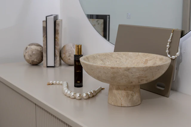 Marble decor and handicrafts: example 2