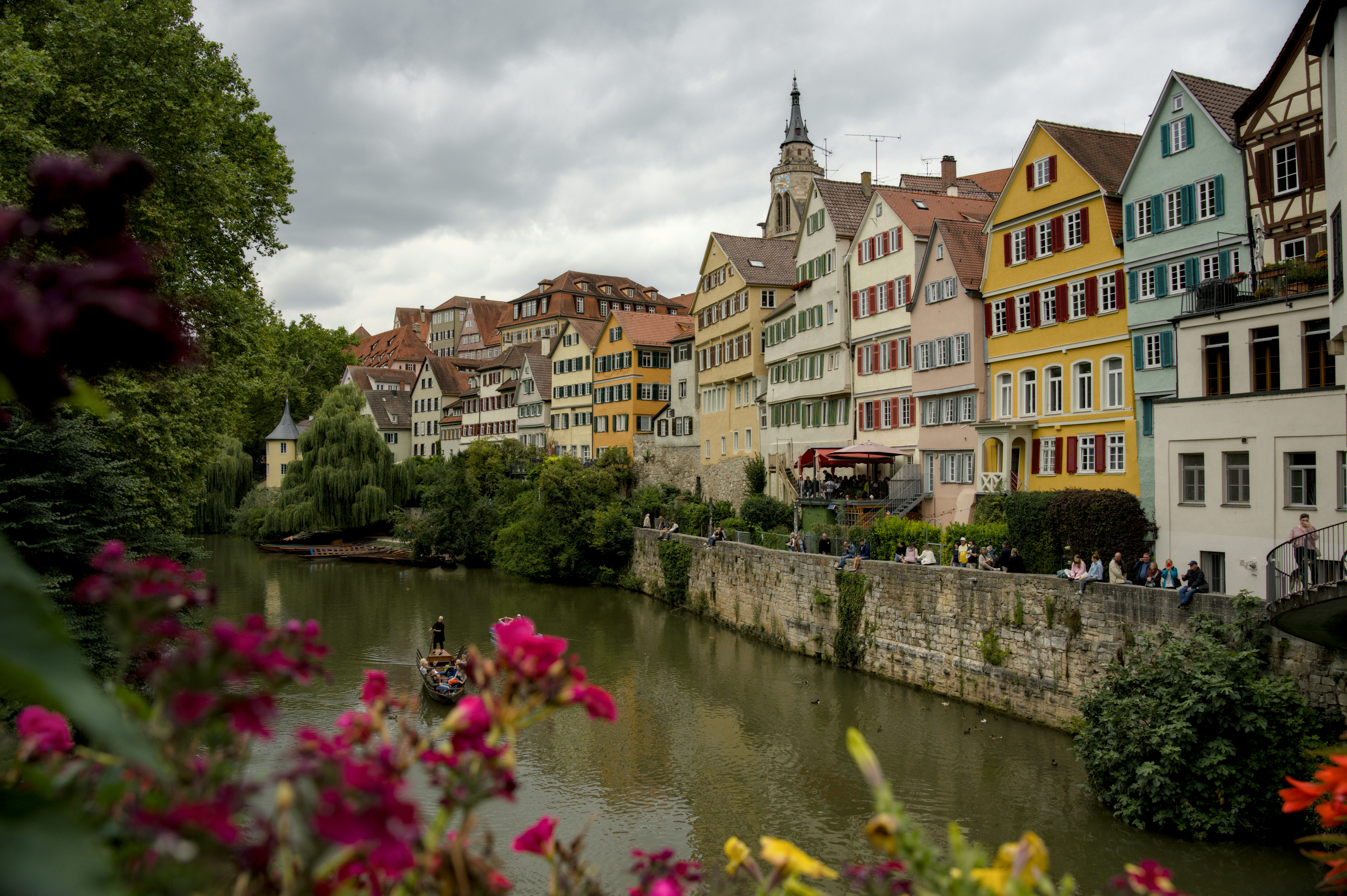 Photo by valentin_karisch