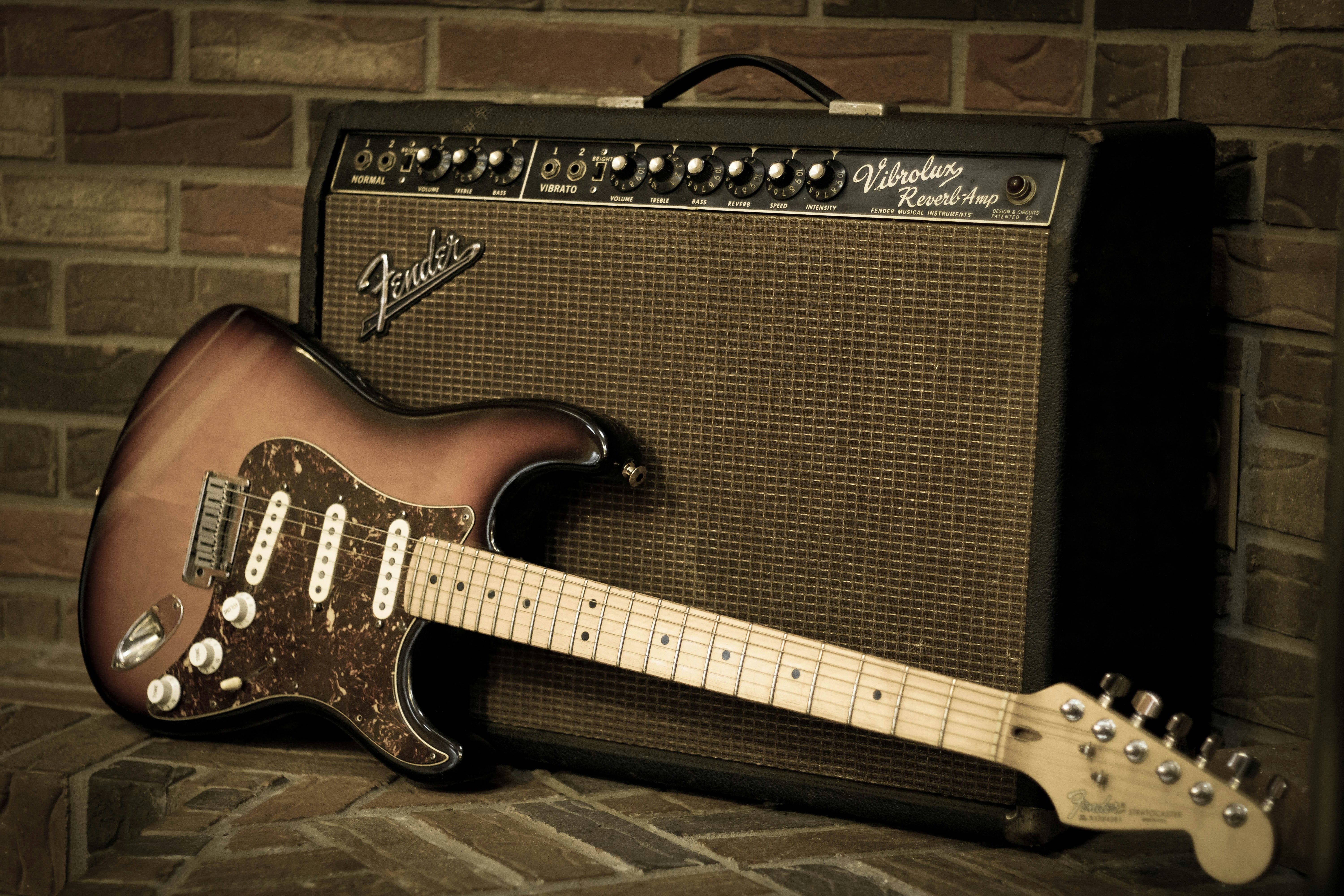 1991 Fender Strat and 1964 Vibrolux Reverb