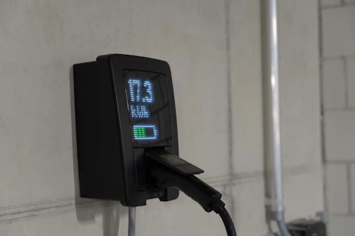 Portable Power Station with UPS Function