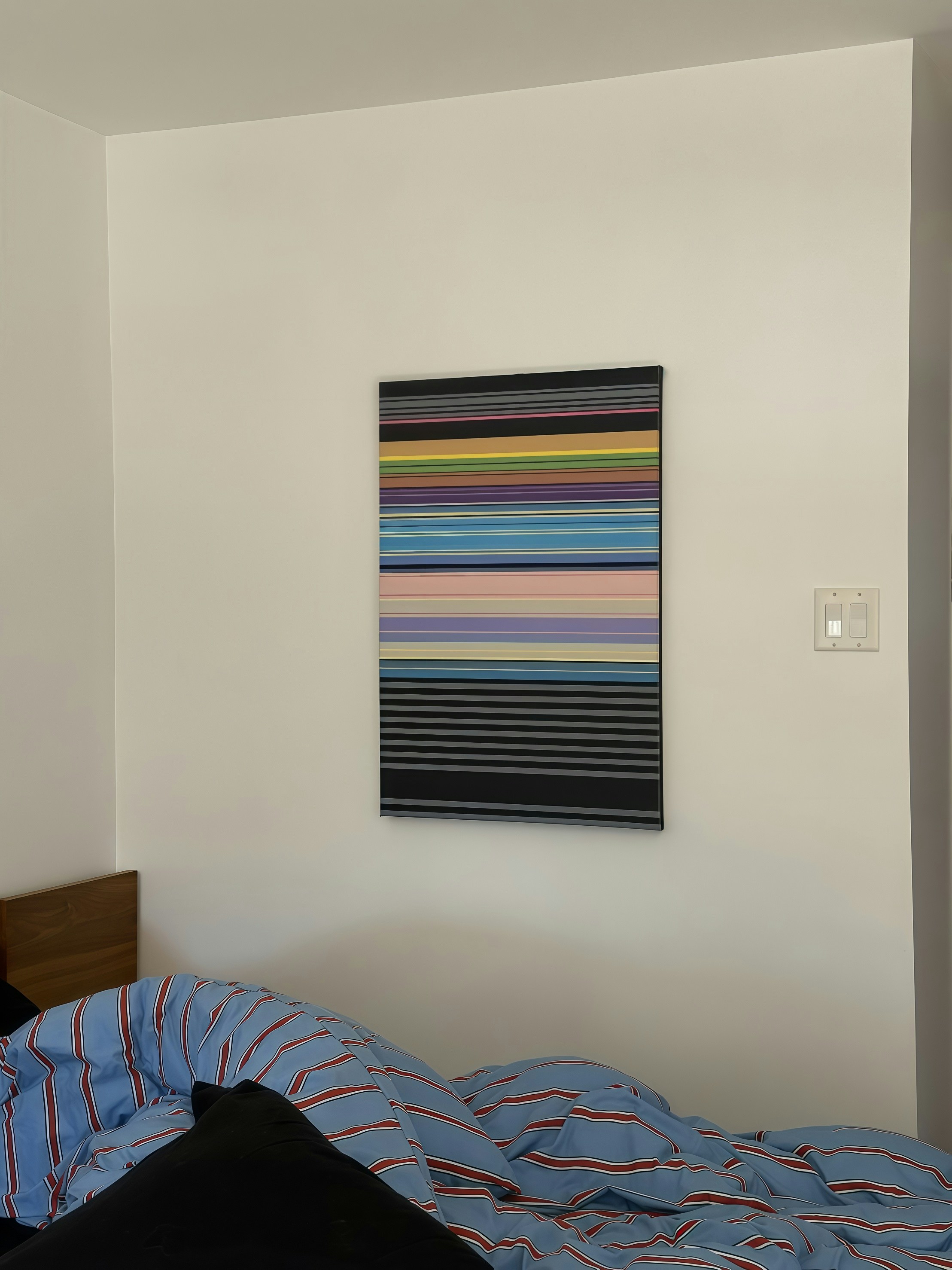 vibrant bedroom wallpaper, wallpaper, Maximalist Bedding: Best Sets for Studio Apartments 3