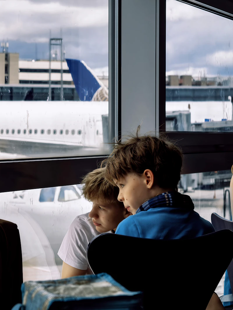 Како да најдете евтини летови за деца во 2026 година