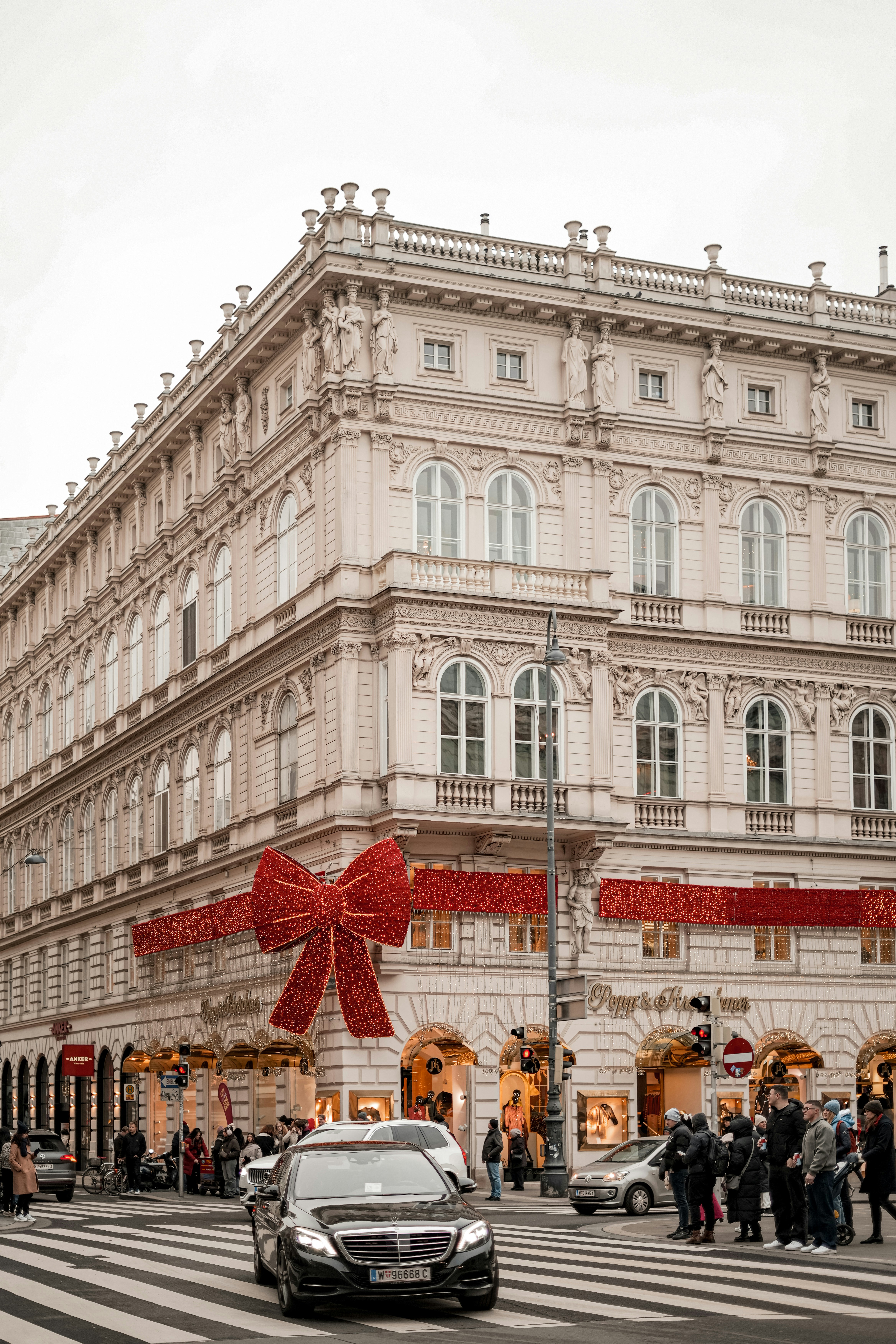 Photo by nenadkaevik