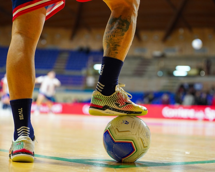 Futsal vs Indoor Soccer Shoes: Key Differences and How to Choose