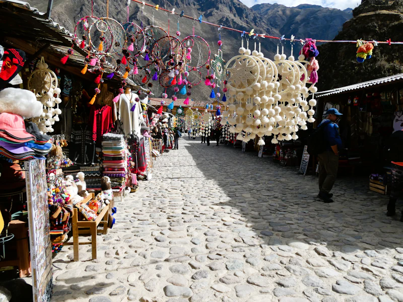 Best Places to Buy Souvenirs in Leh (Skip the Tourist Junk)