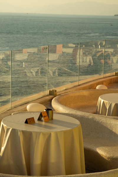 Fine dining by the ocean