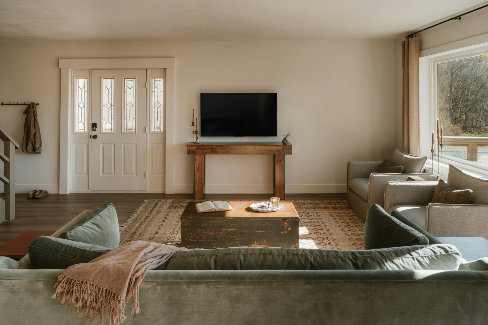 How to Make a Mudroom Feel Twice as Big