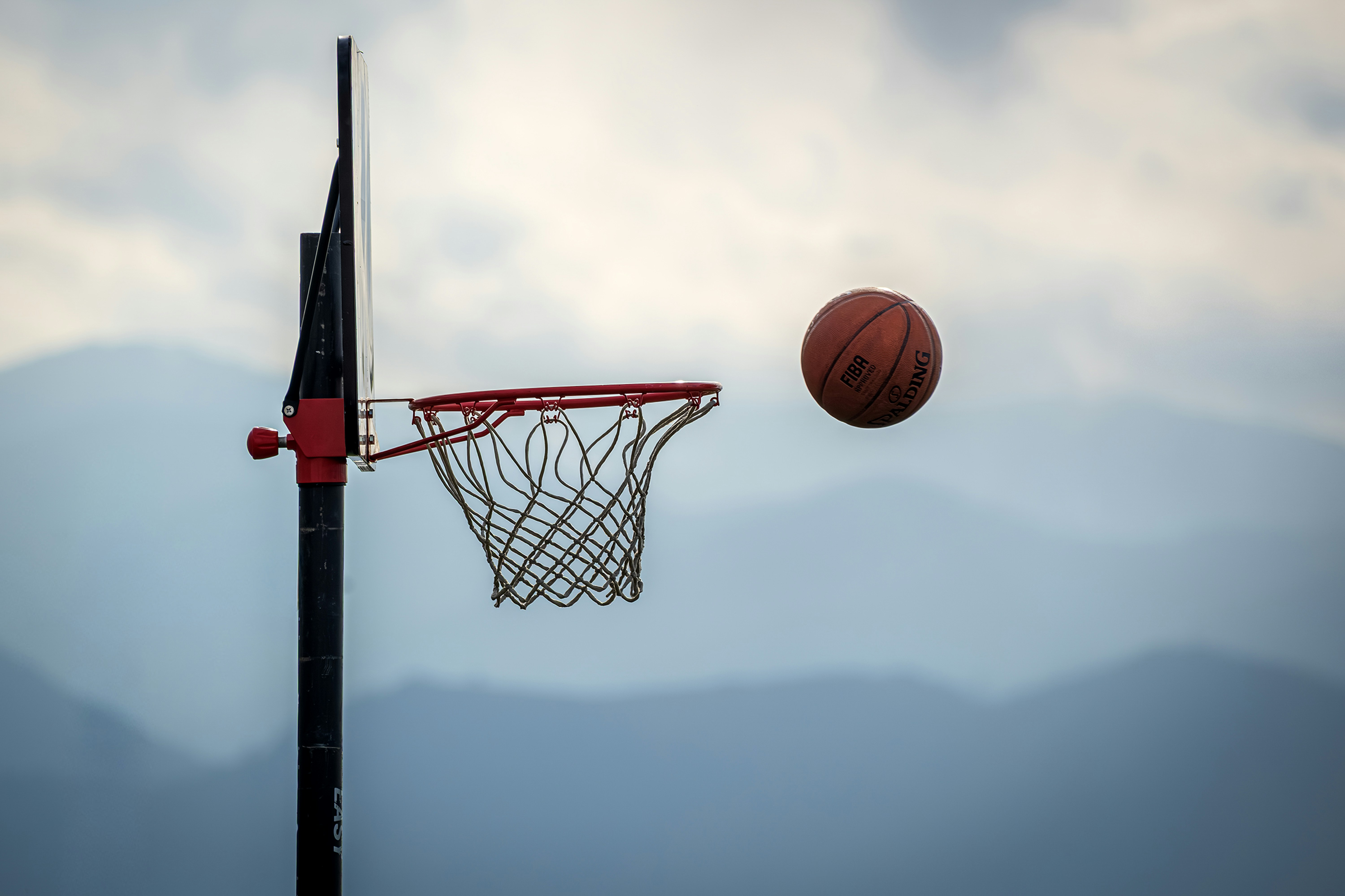 Милуоки прервал серию из 4 поражений, обыграв Юту 113:99 в НБА