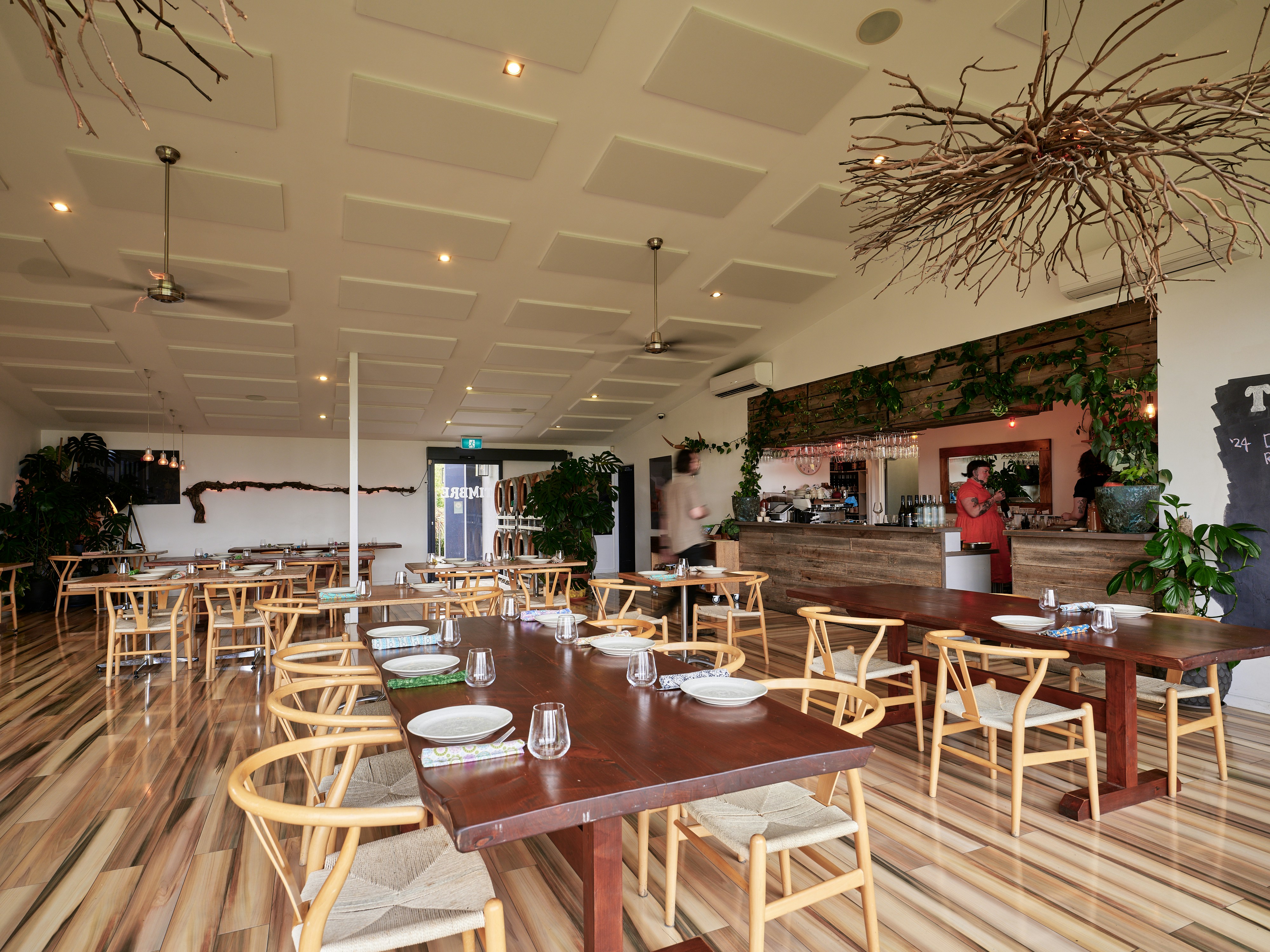 clean and professional restaurant dining area in Livingston, TX - commercial pest control company in livingston, tx