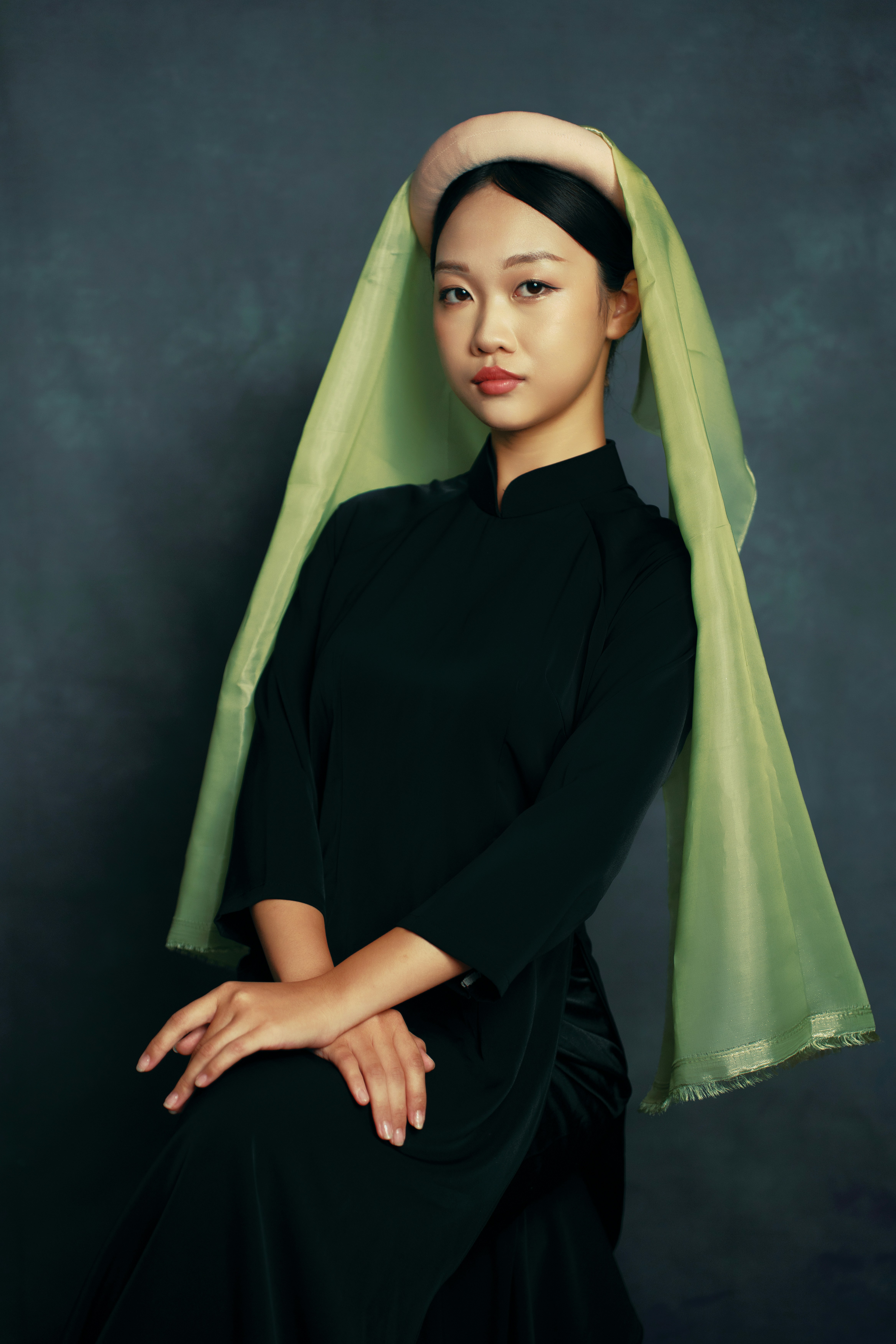 Vietnam geleneksel Ao Dai kıyafeti - kültürel moda diplomasisinin görsel temsili