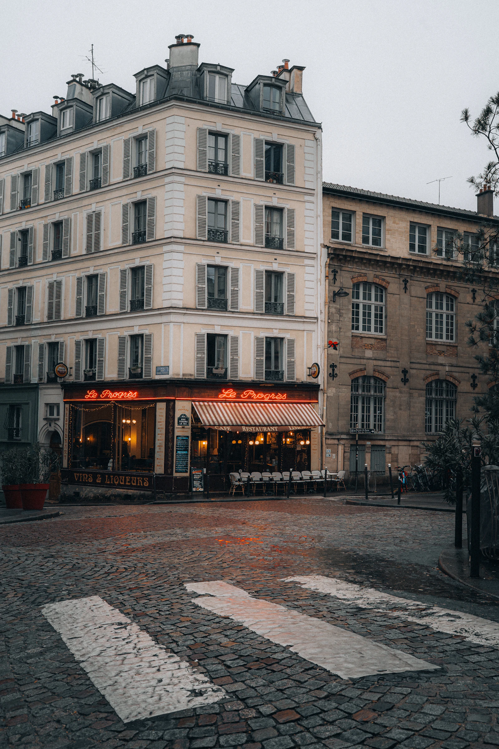 Illustrative image for where to eat in paris: plan different kinds of meals.