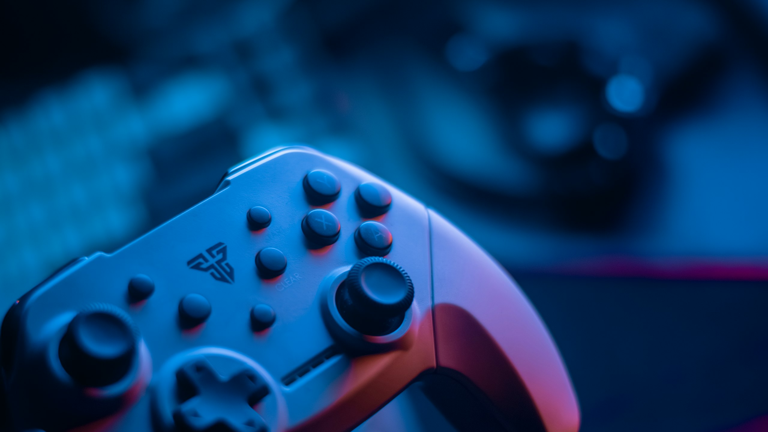 Game controller focus