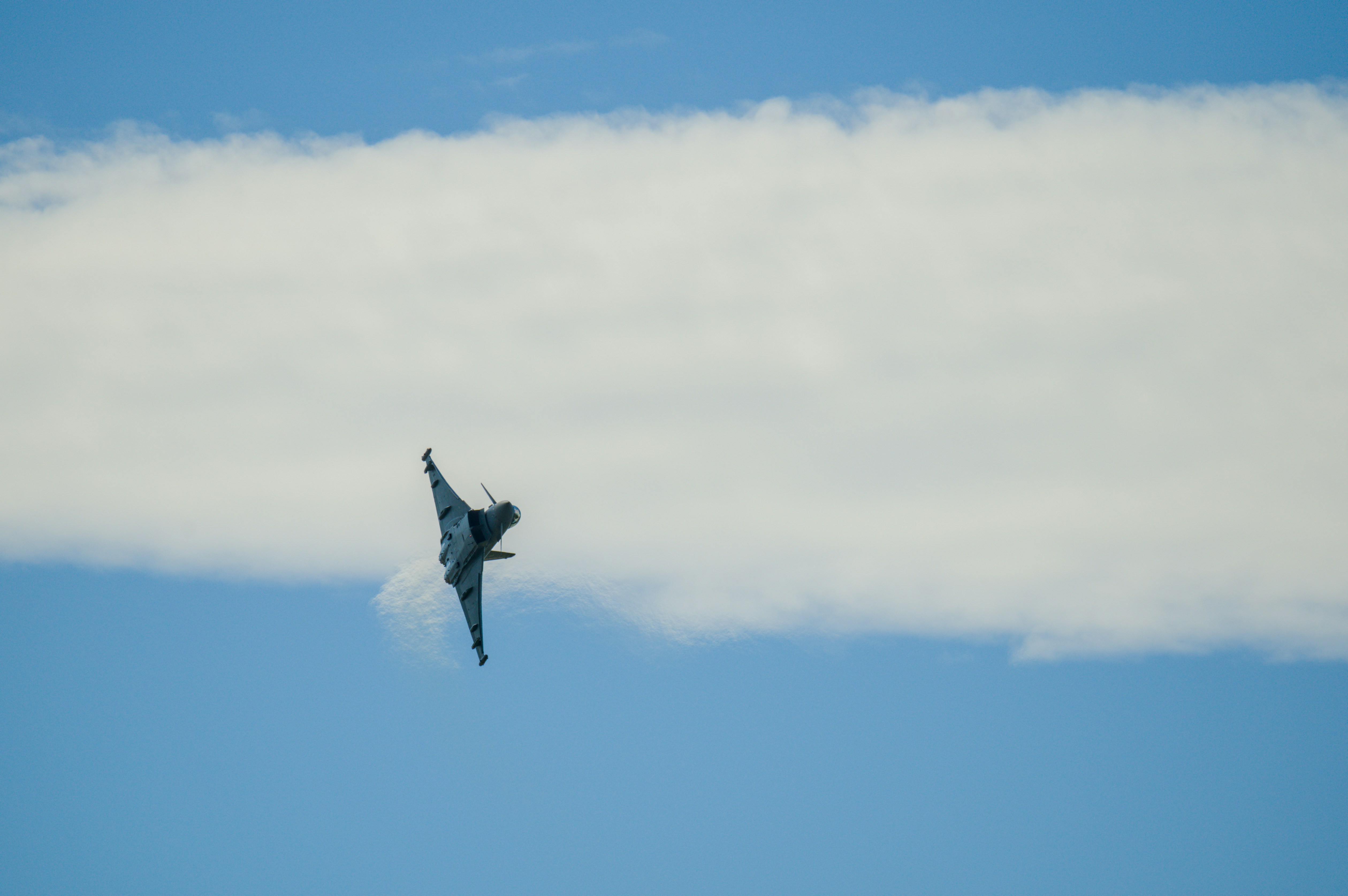 Photo by valentin_karisch