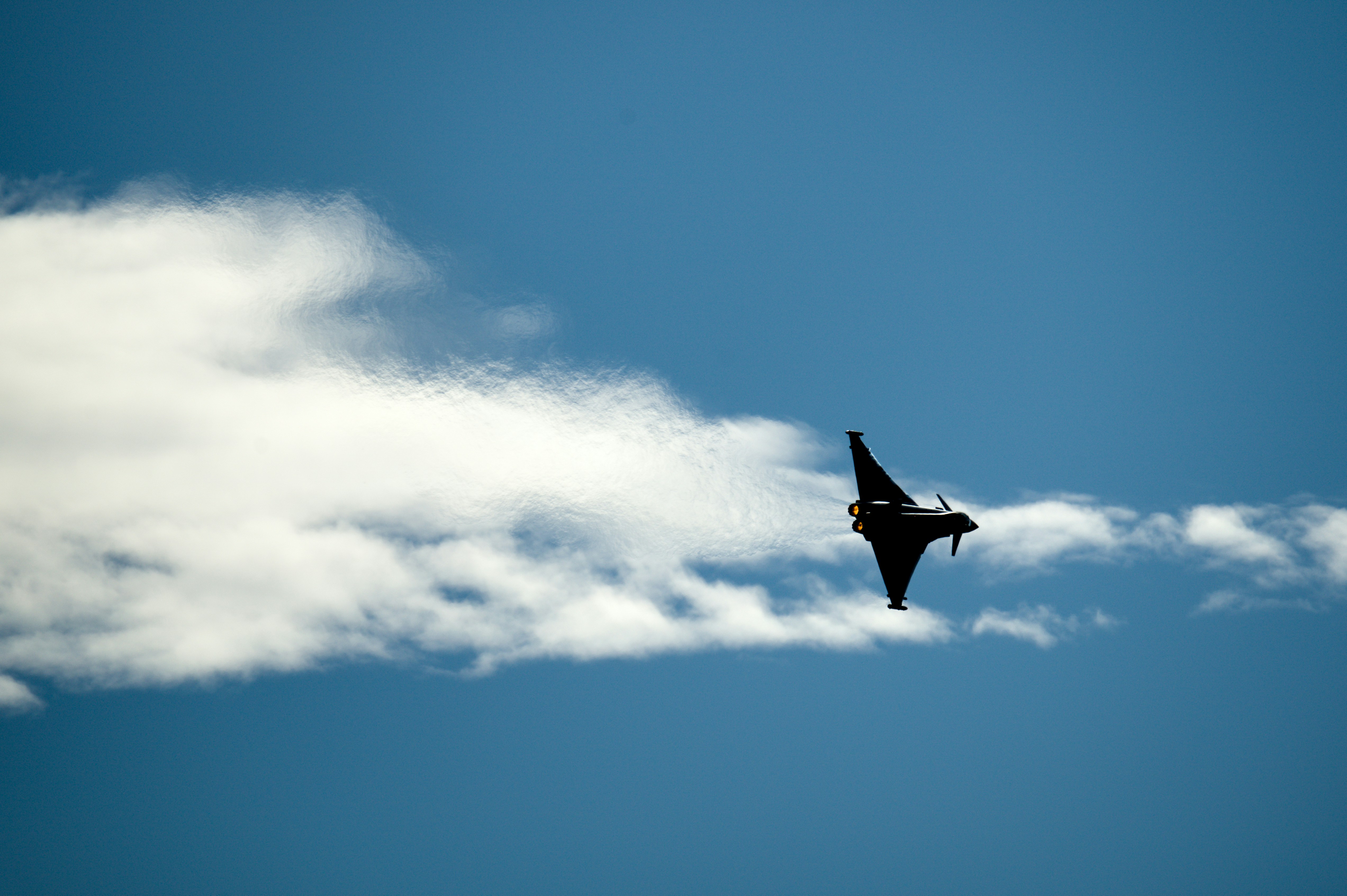 Photo by valentin_karisch