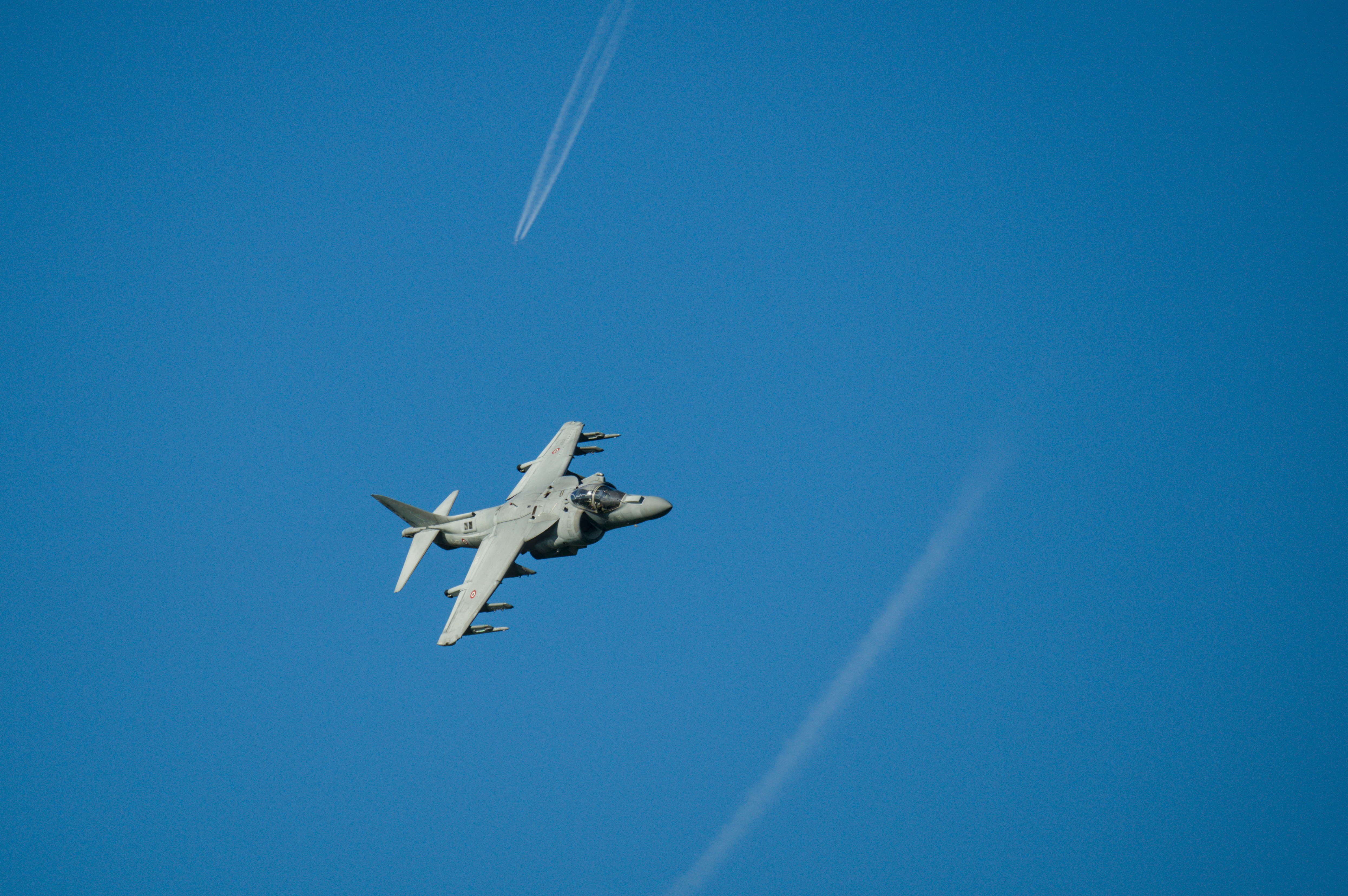 Photo by valentin_karisch