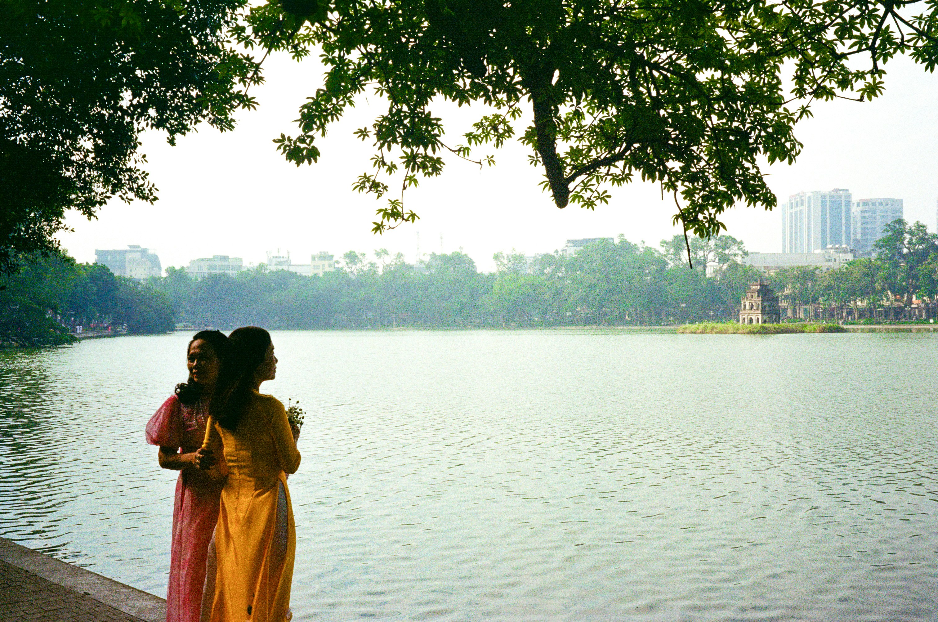 Best Romantic Love Quotes Hindi-English: Heartfelt Lines