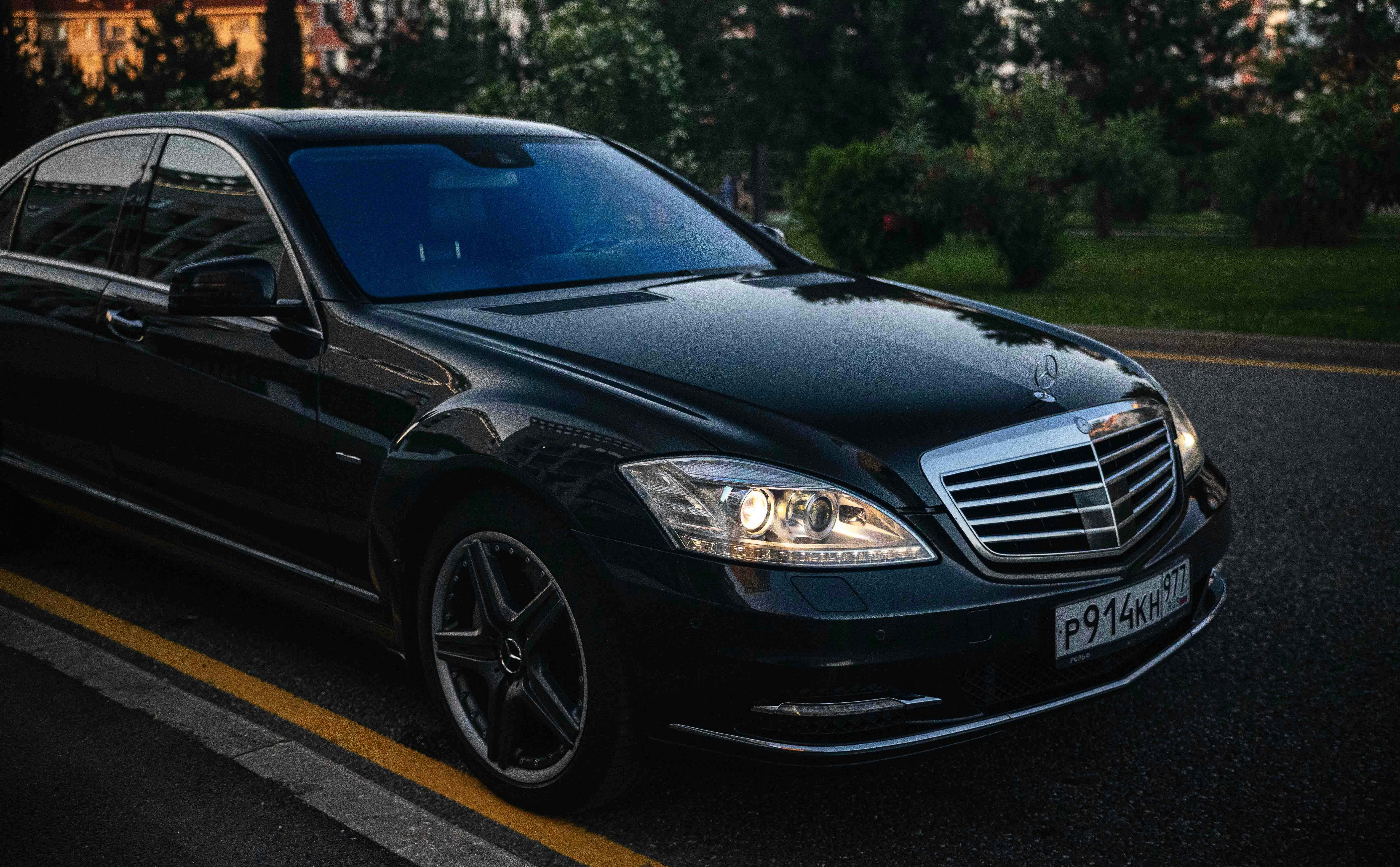 Black Mercedes S-Class