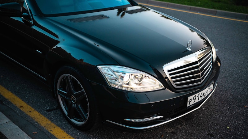 Premium automatic wristwatch with date function