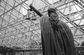 Will Ai replace legal advisors?