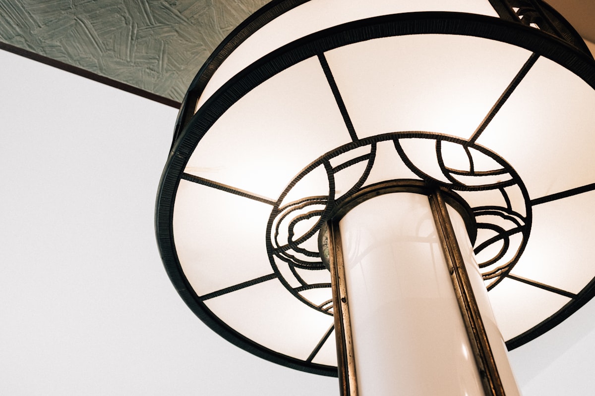 Lámparas modernas para sala y comedor: Ilumina tu hogar con estilo