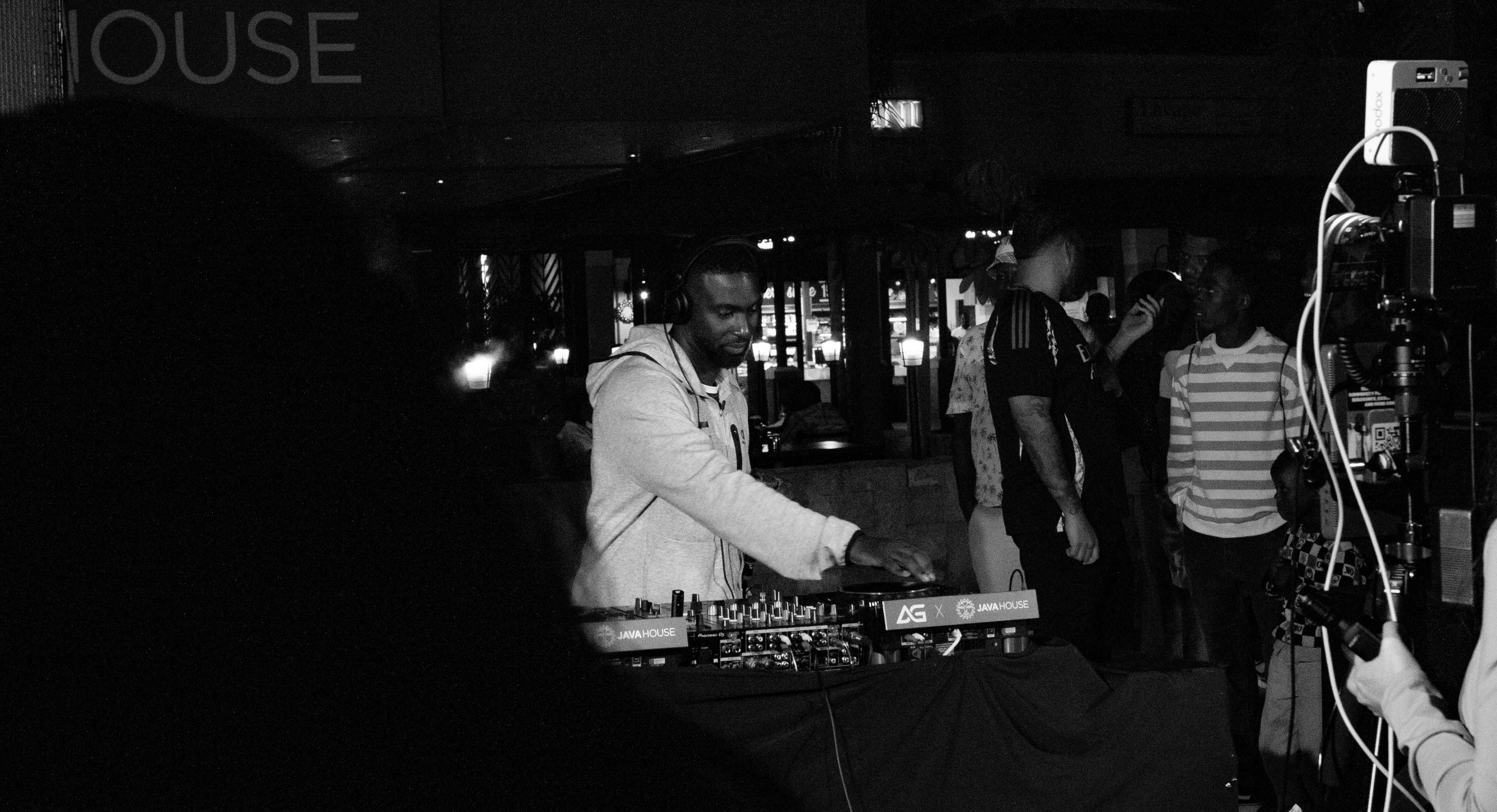 Image de Ghosty la DJ lilloise qui transcende la hard music