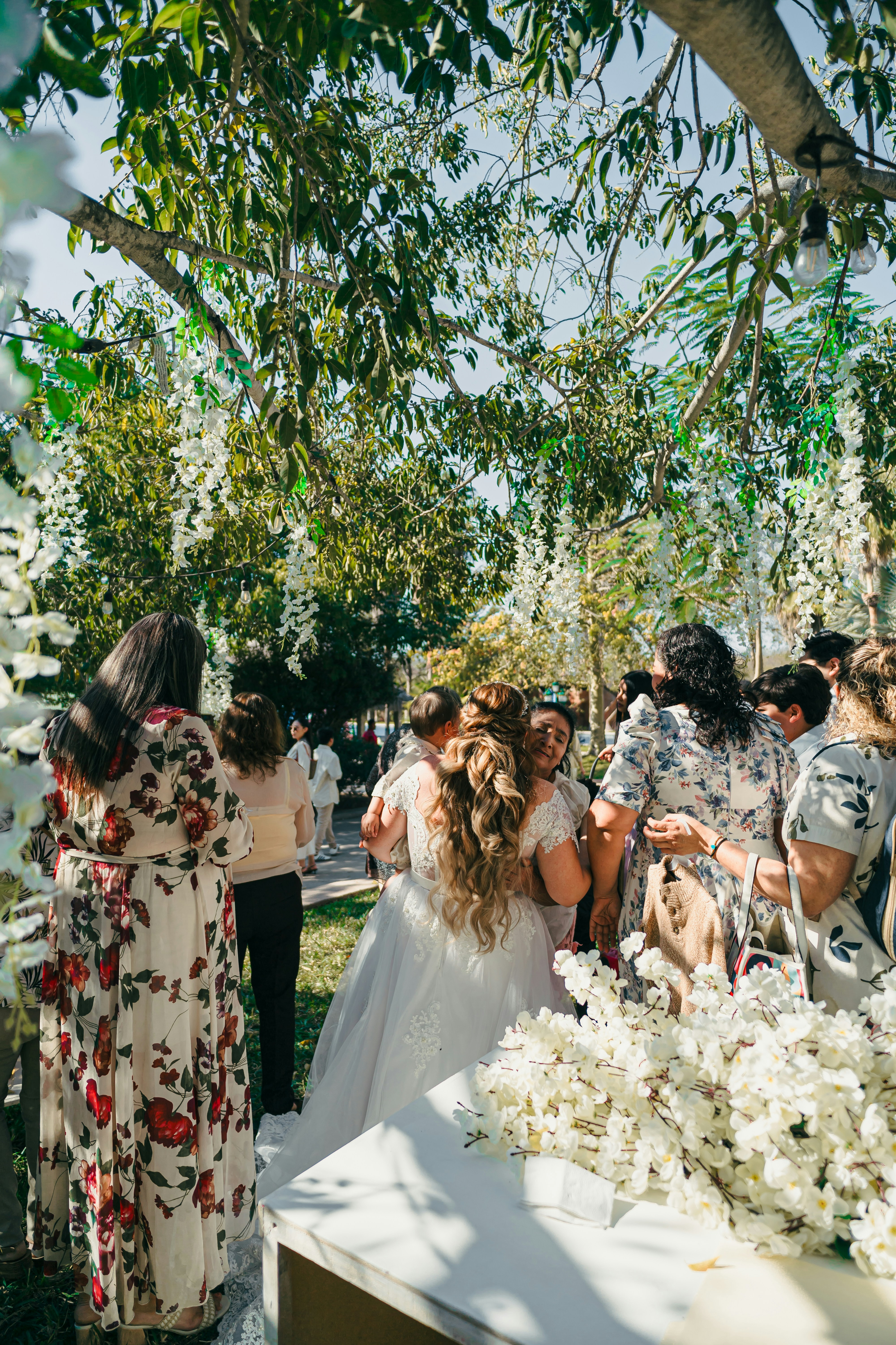 wedding cake pastel, wallpaper, Wedding Cake Flavors 2025: Delicious Ideas 3