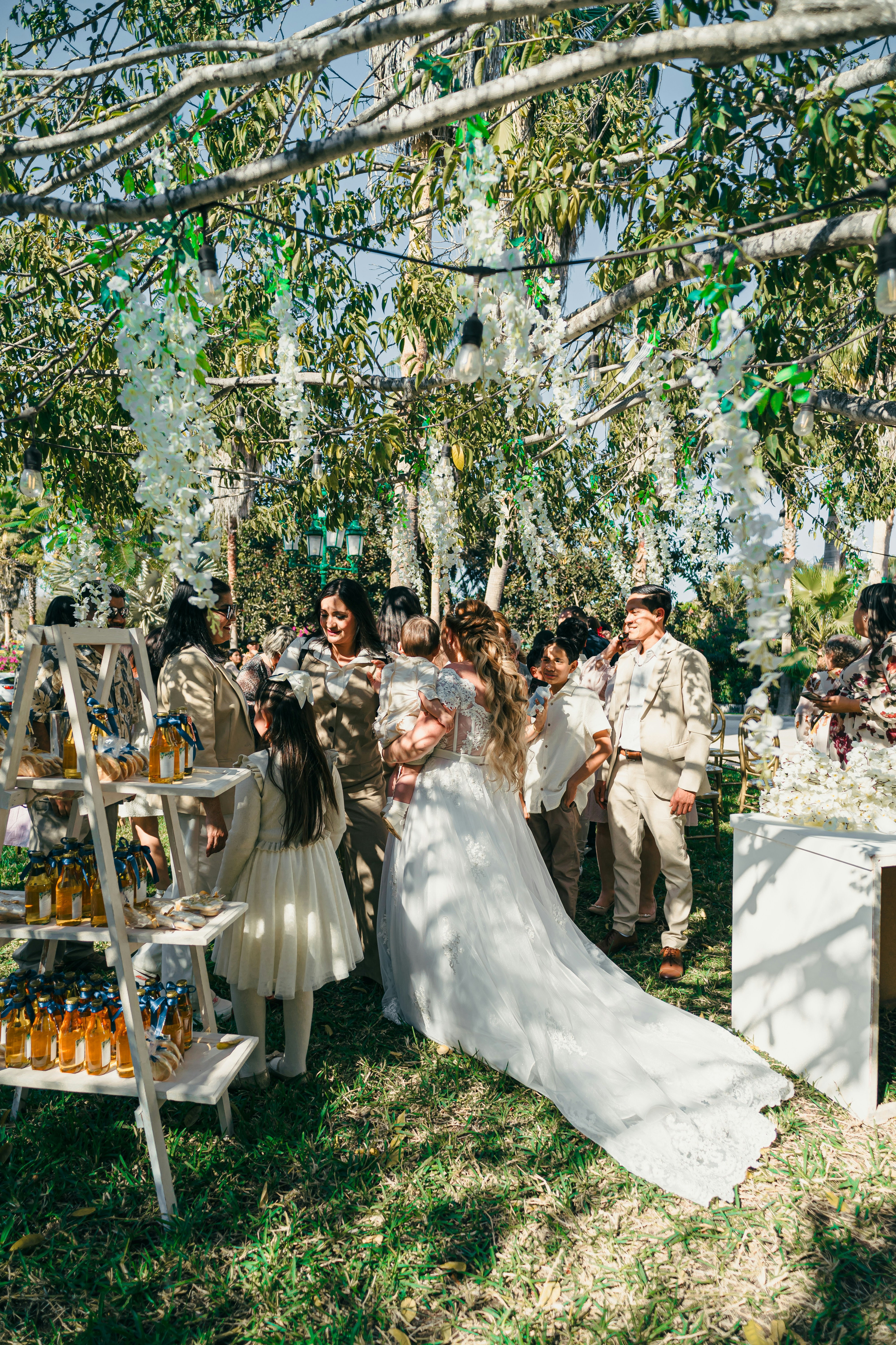 wedding cake pastel, wallpaper, Wedding Cake Flavors 2025: Delicious Ideas 4