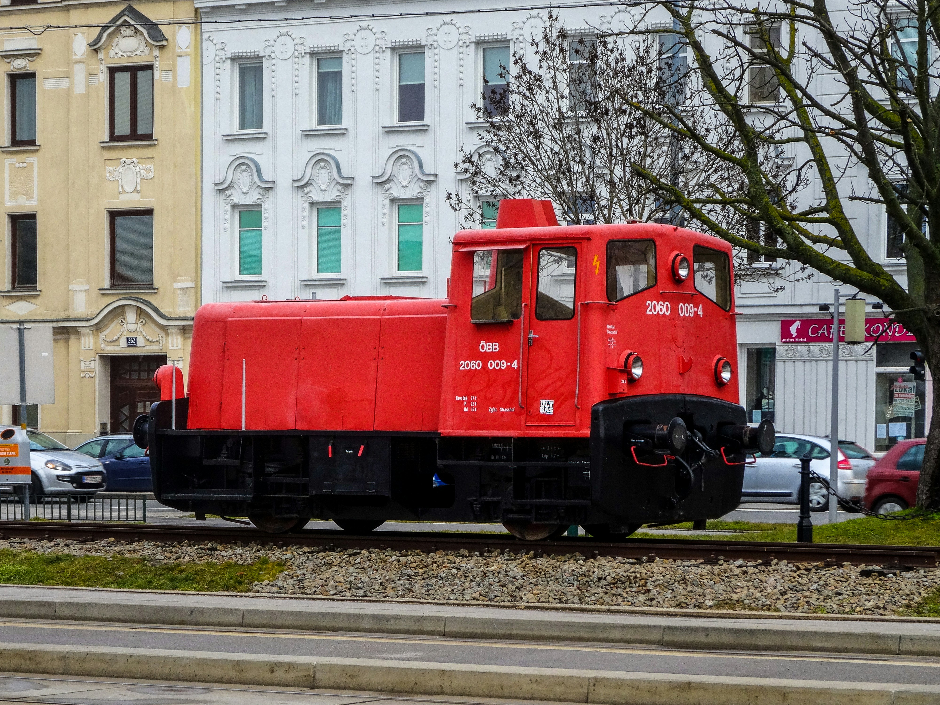 Titelbild für SOLID-Prinzipien-Anwendung in einer Versicherungs-Tarif-Engine in Wien