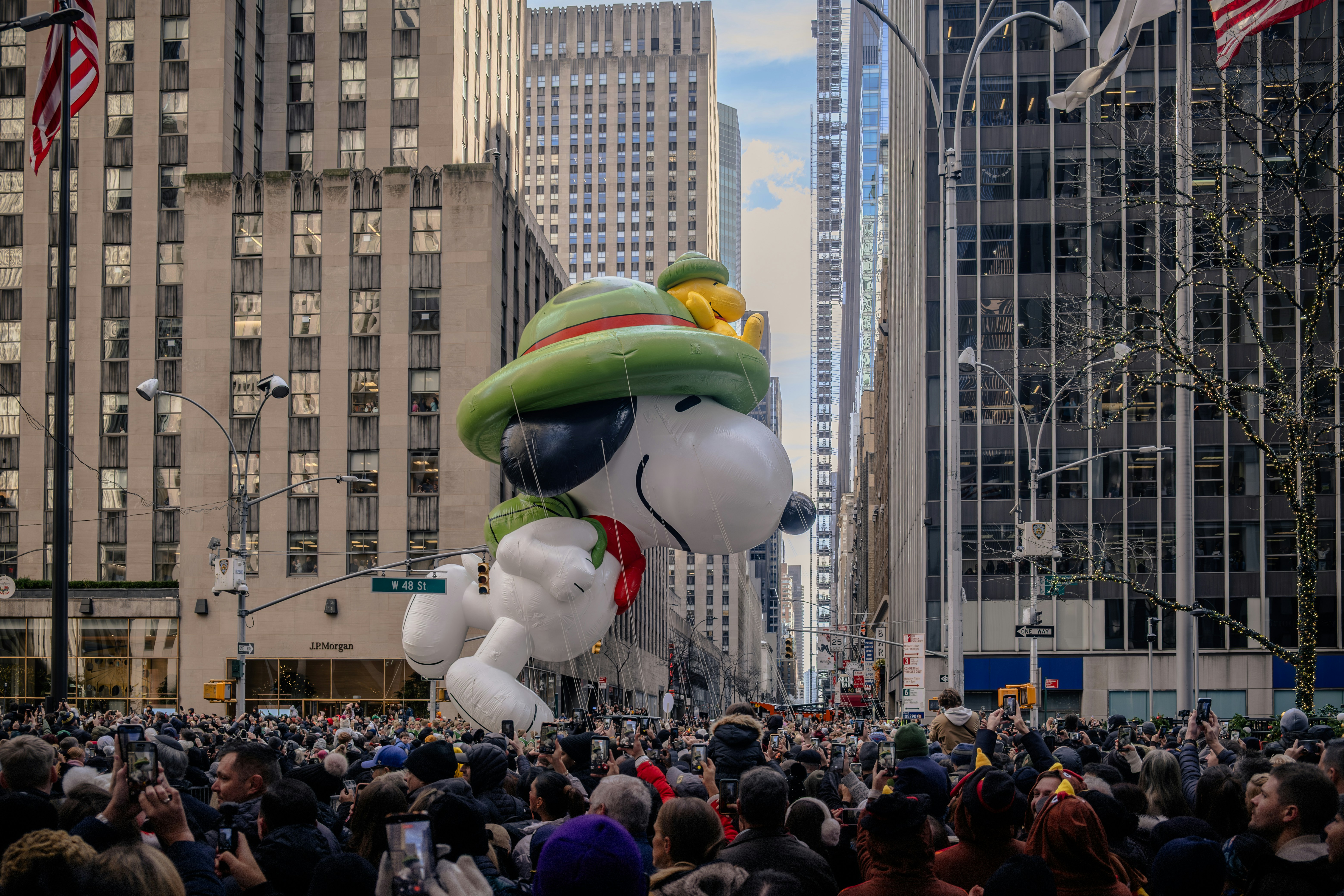 JPMorgan software developers have new objectives: use AI or fall behind — Photo by Rain Wu on Unsplash