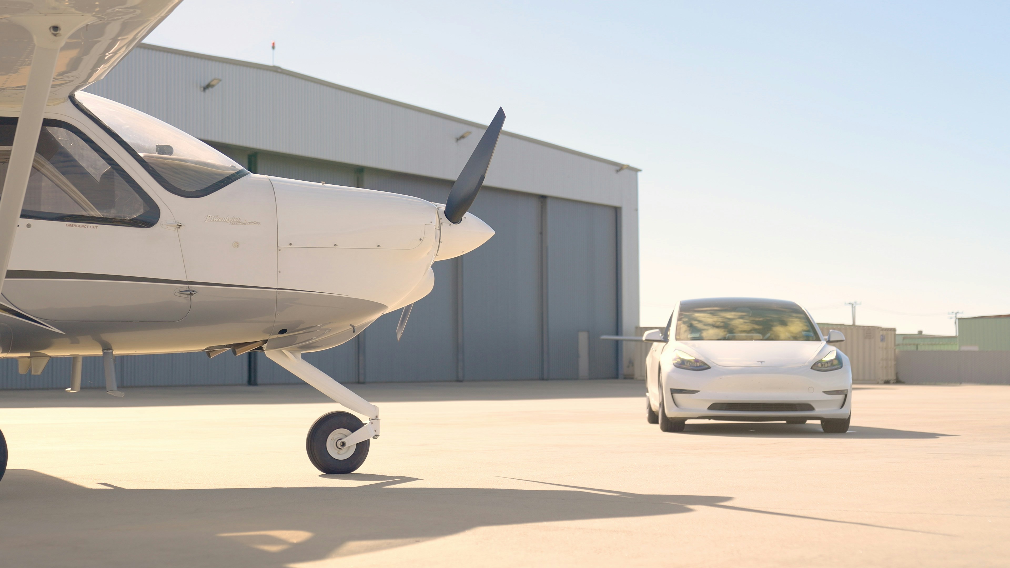 Un adaptateur de voyage compact et polyvalent