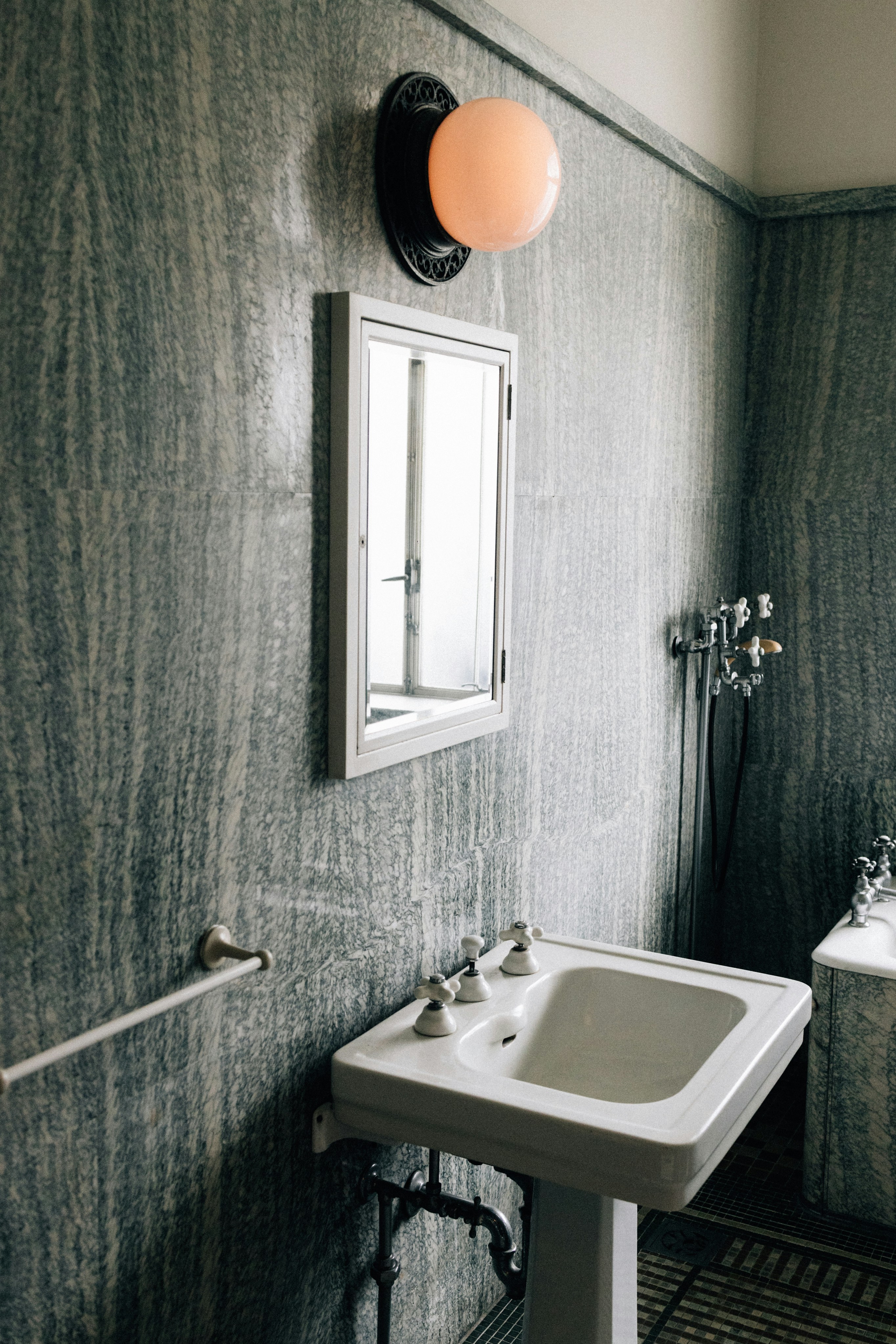 Photo by tsuyoshikozu