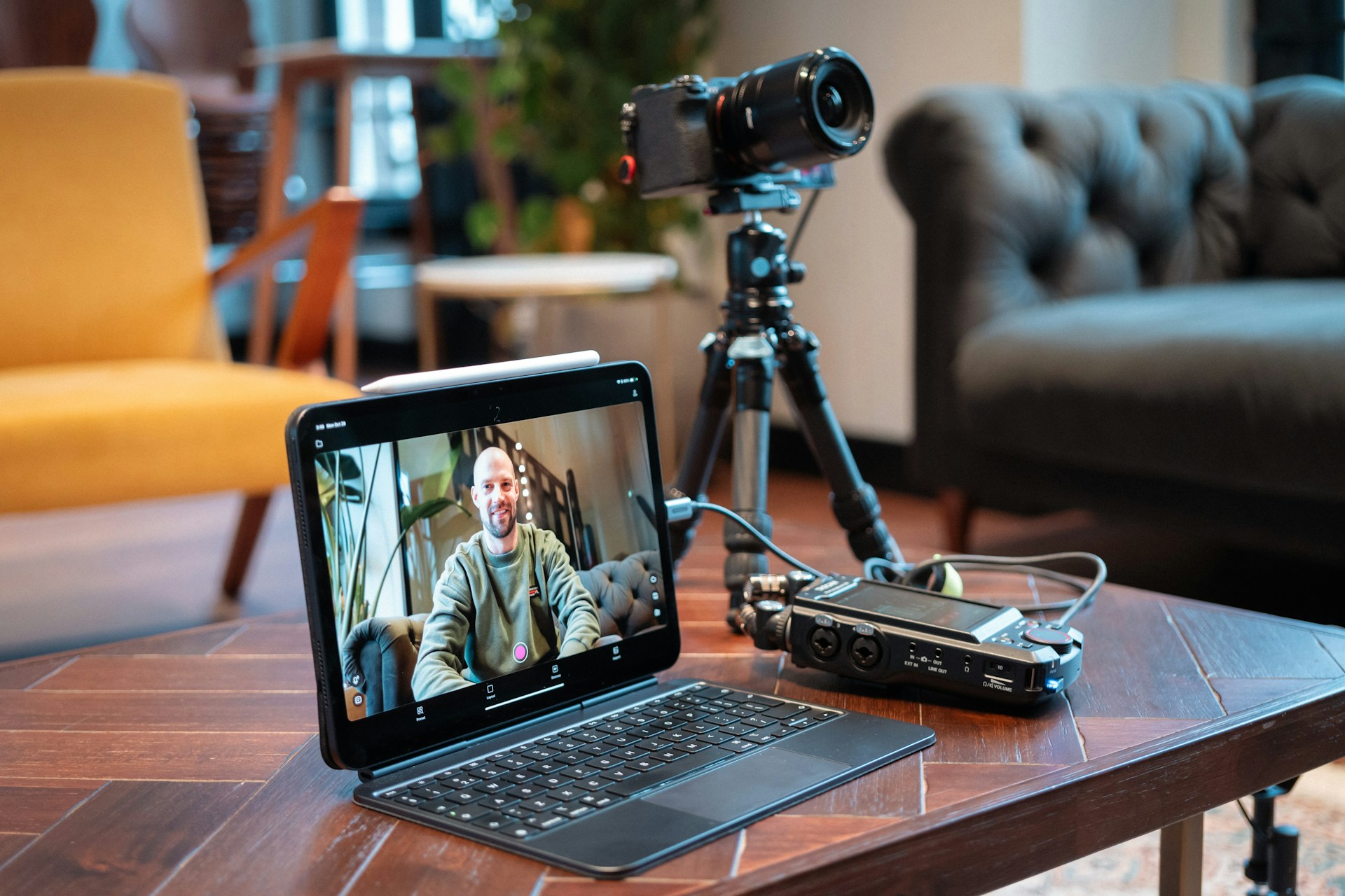 Tablet and camera set up for video recording