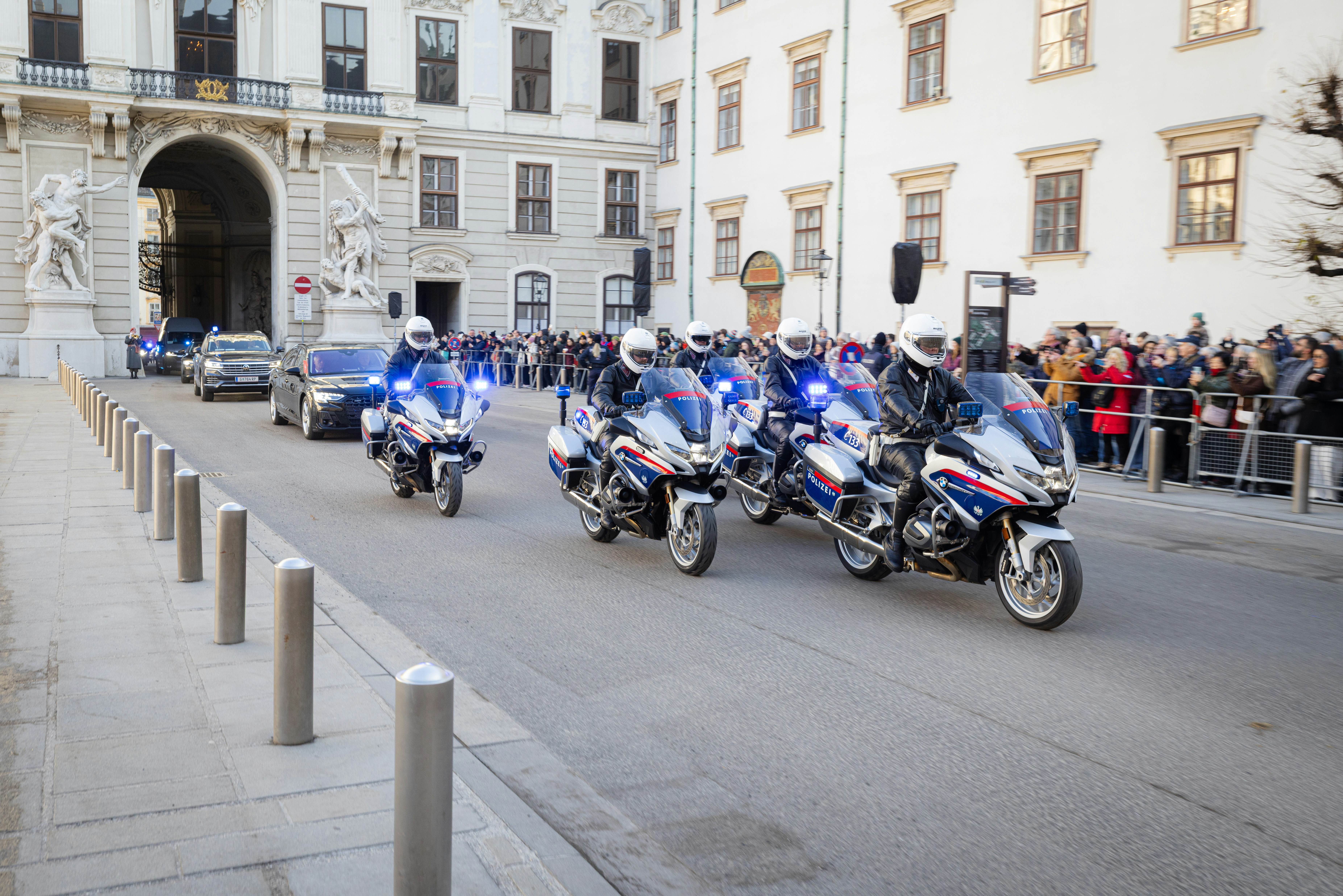 The Impact of Multi-Camera AI on Fleet Safety: Innovations by Natix and Valeo