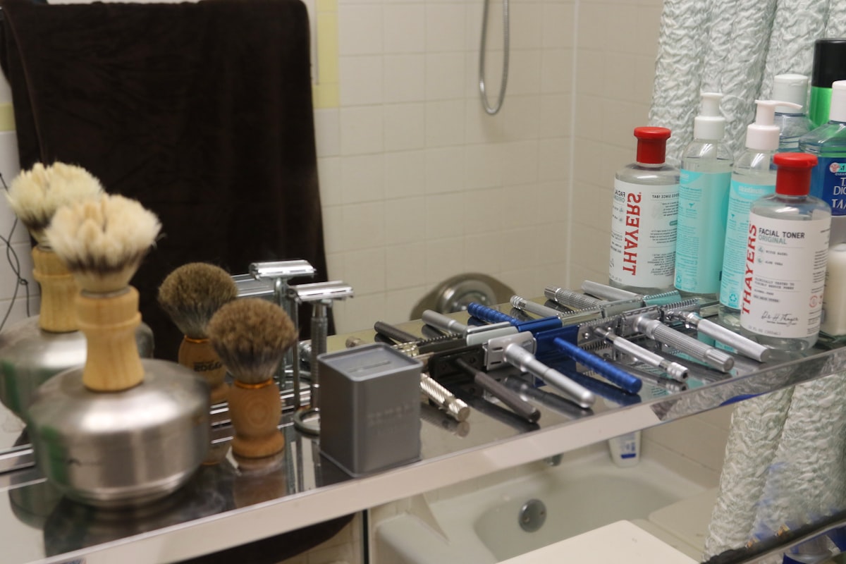 Safety Razor vs Bamboo Disposable: Which Zero-Waste Razor Actually Saves Money?