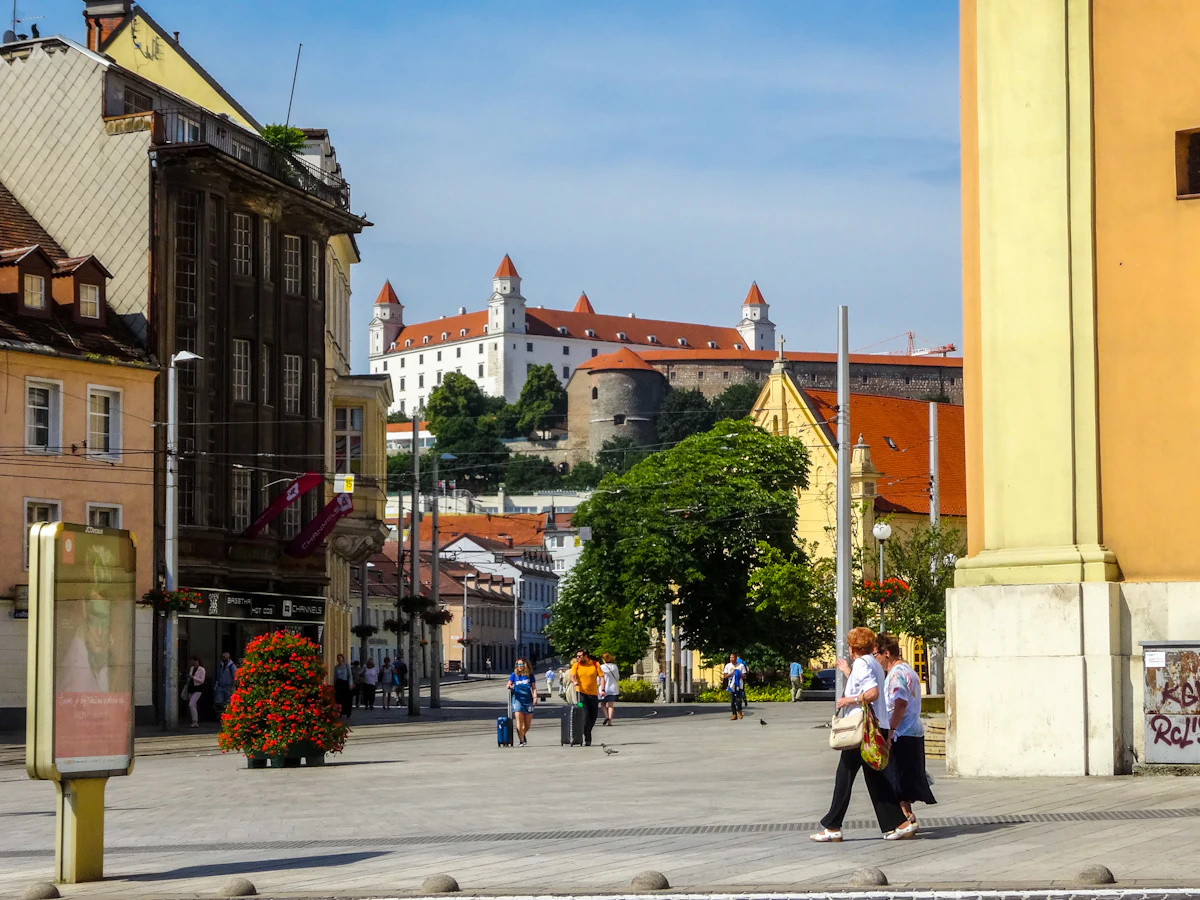 Le château dominant la vieille ville, Bratislava