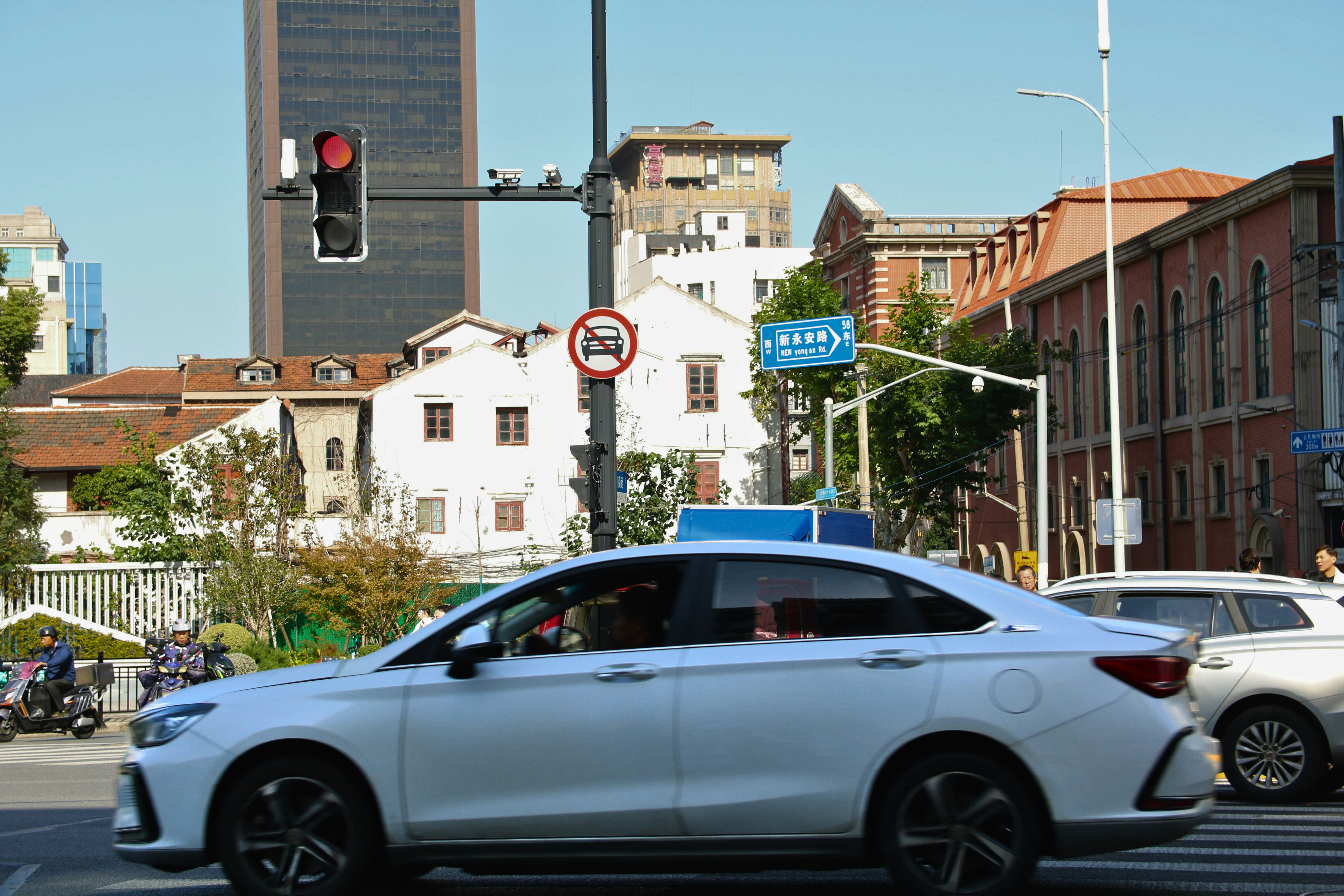 Baidu Robotaxi Failure Exposes Autonomous Driving Debt