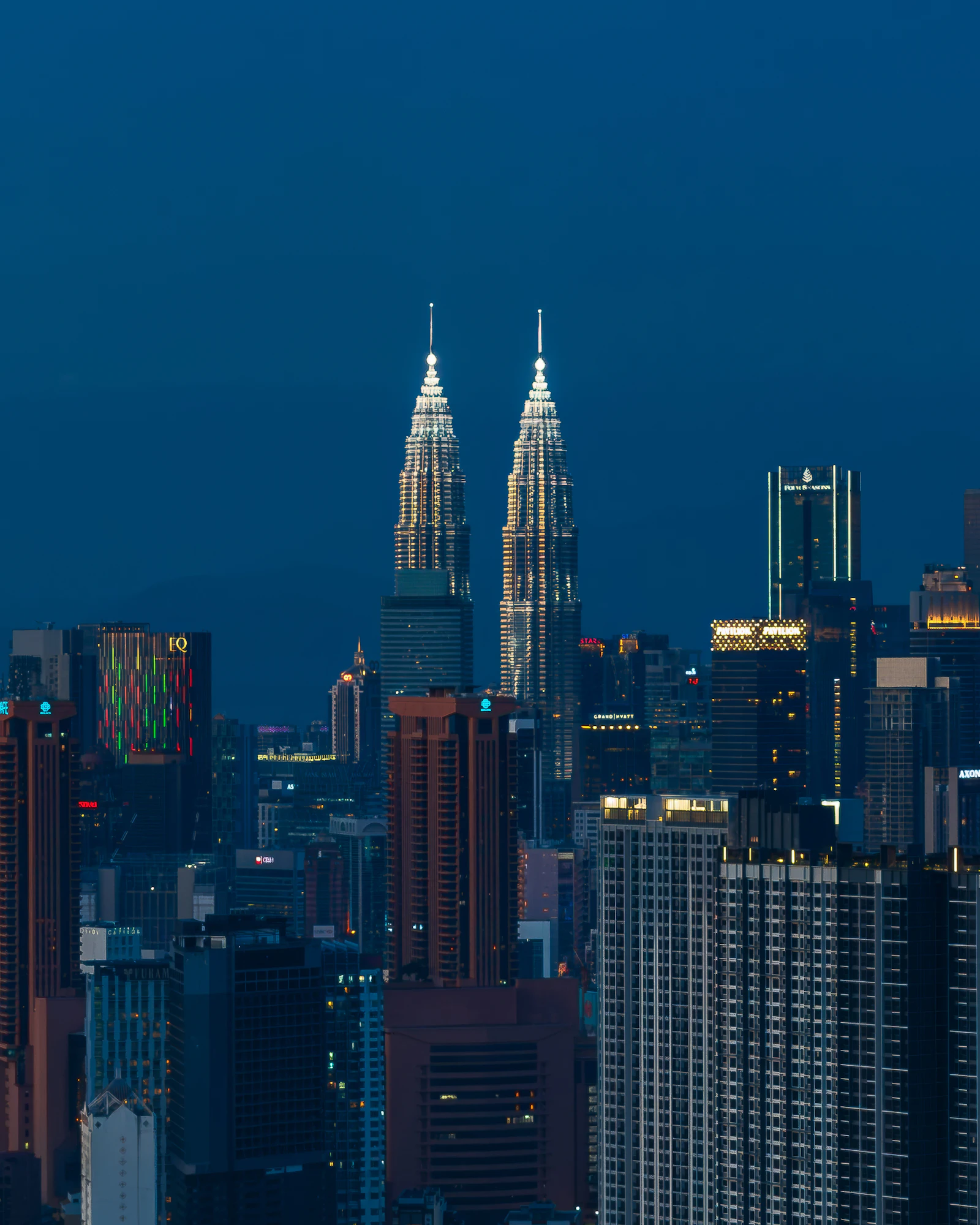 Tours Petronas illuminées à Kuala Lumpur