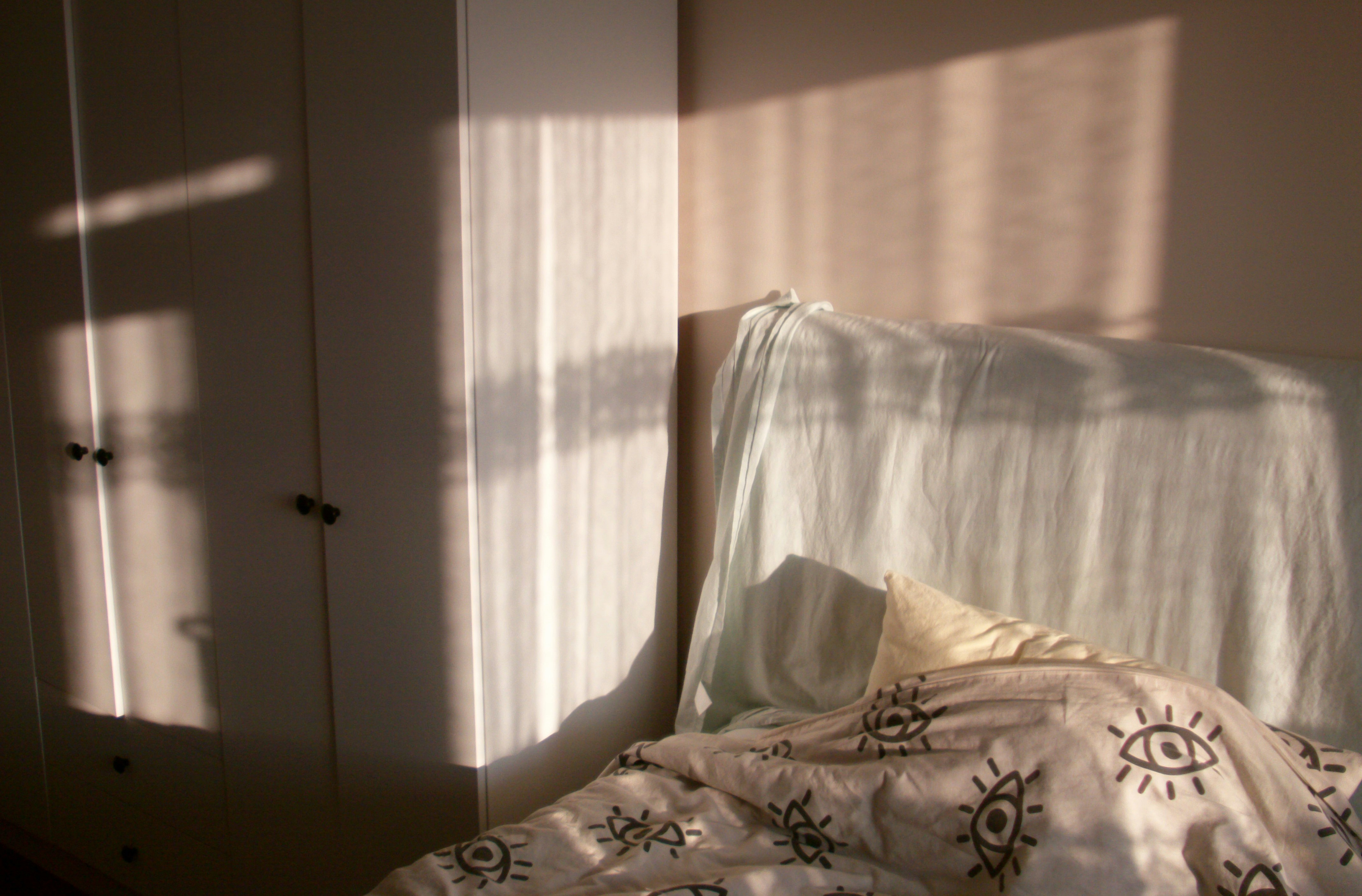 soft focus morning light, wallpaper, Mata Kering Saat Bangun Tidur: Penyebab & Cara Mengatasi 4