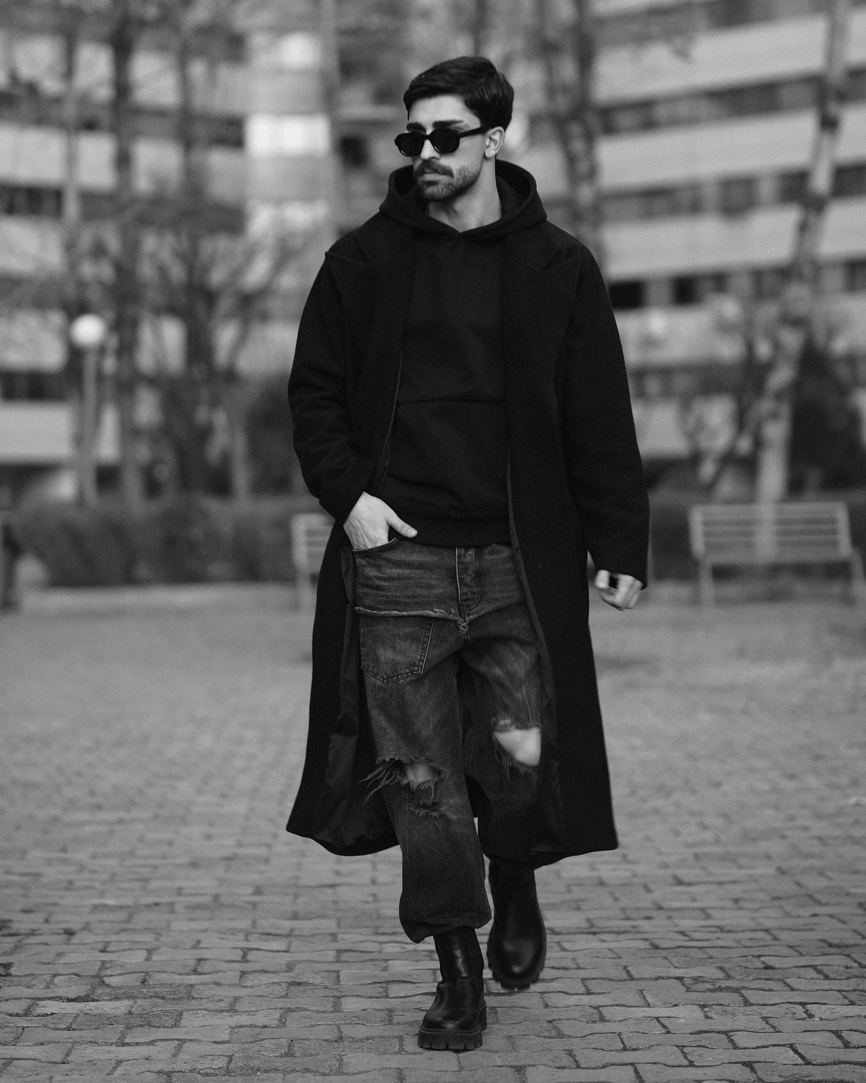 Utility Meets Elegance: The 2026 Guide to Smart Outerwear for Urban Commuters