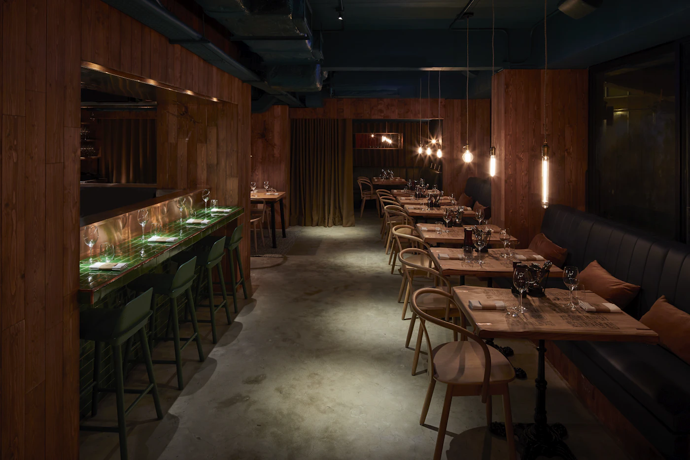 Ember restaurant and lounge website homepage preview