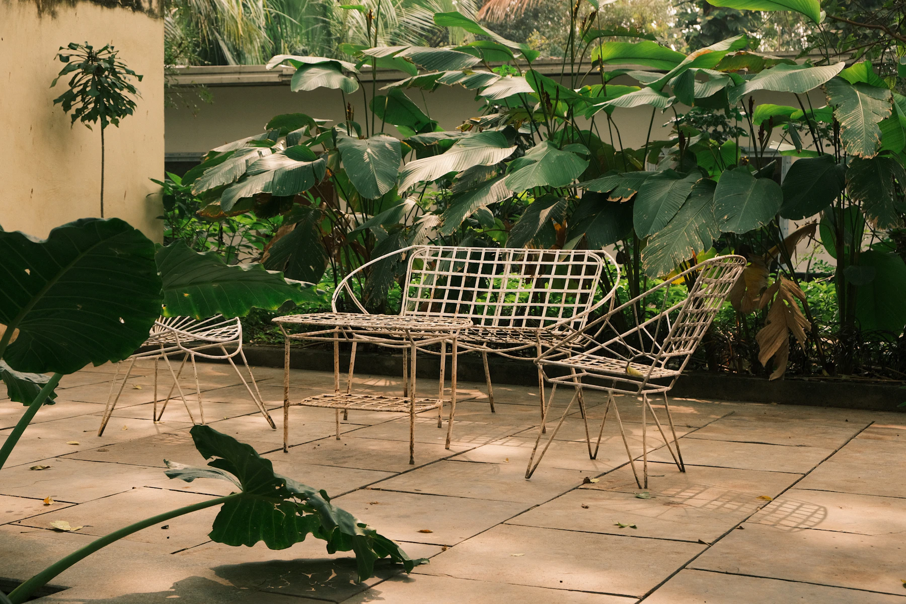 The Complete Guide to Designing a Small Backyard That Feels Larger