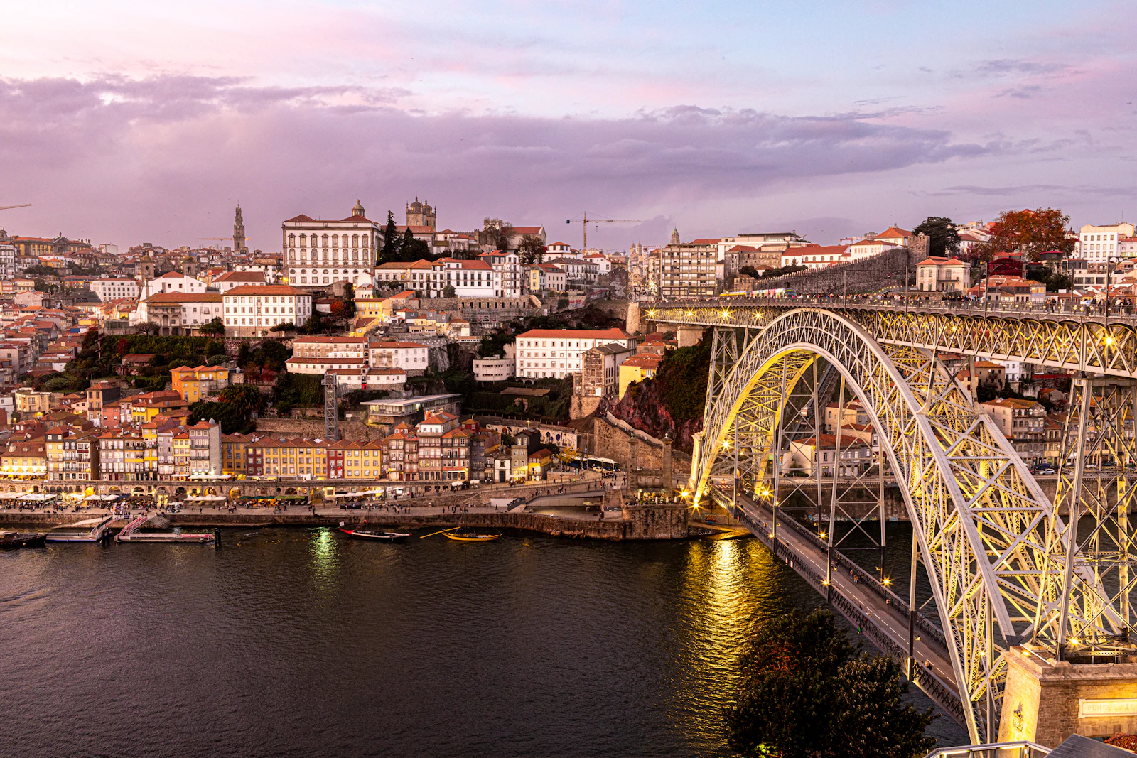 Dom Luís I bridge over the Douro at dusk in Porto