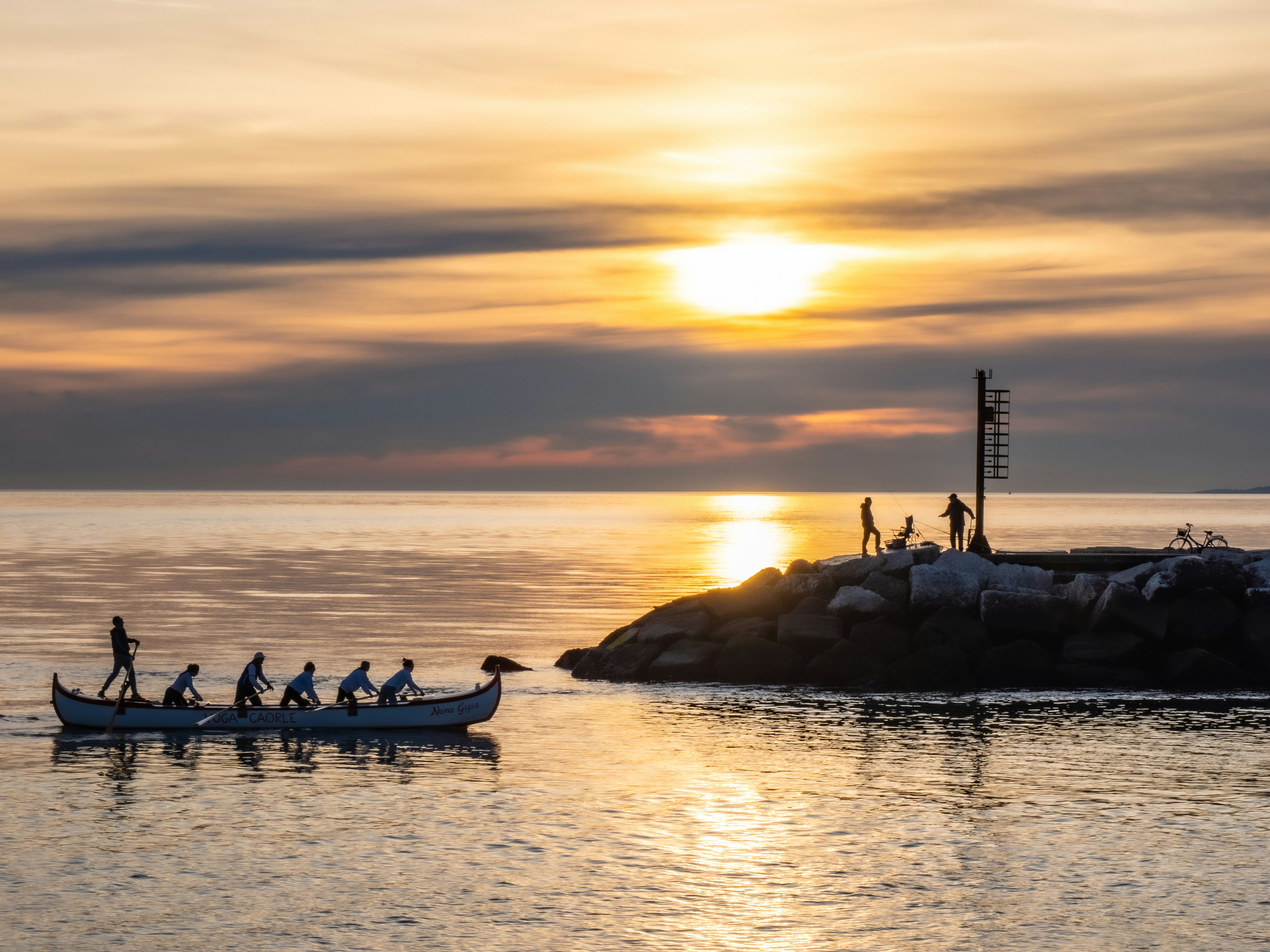 Team Retreat Pictures | Download Free Images on Unsplash