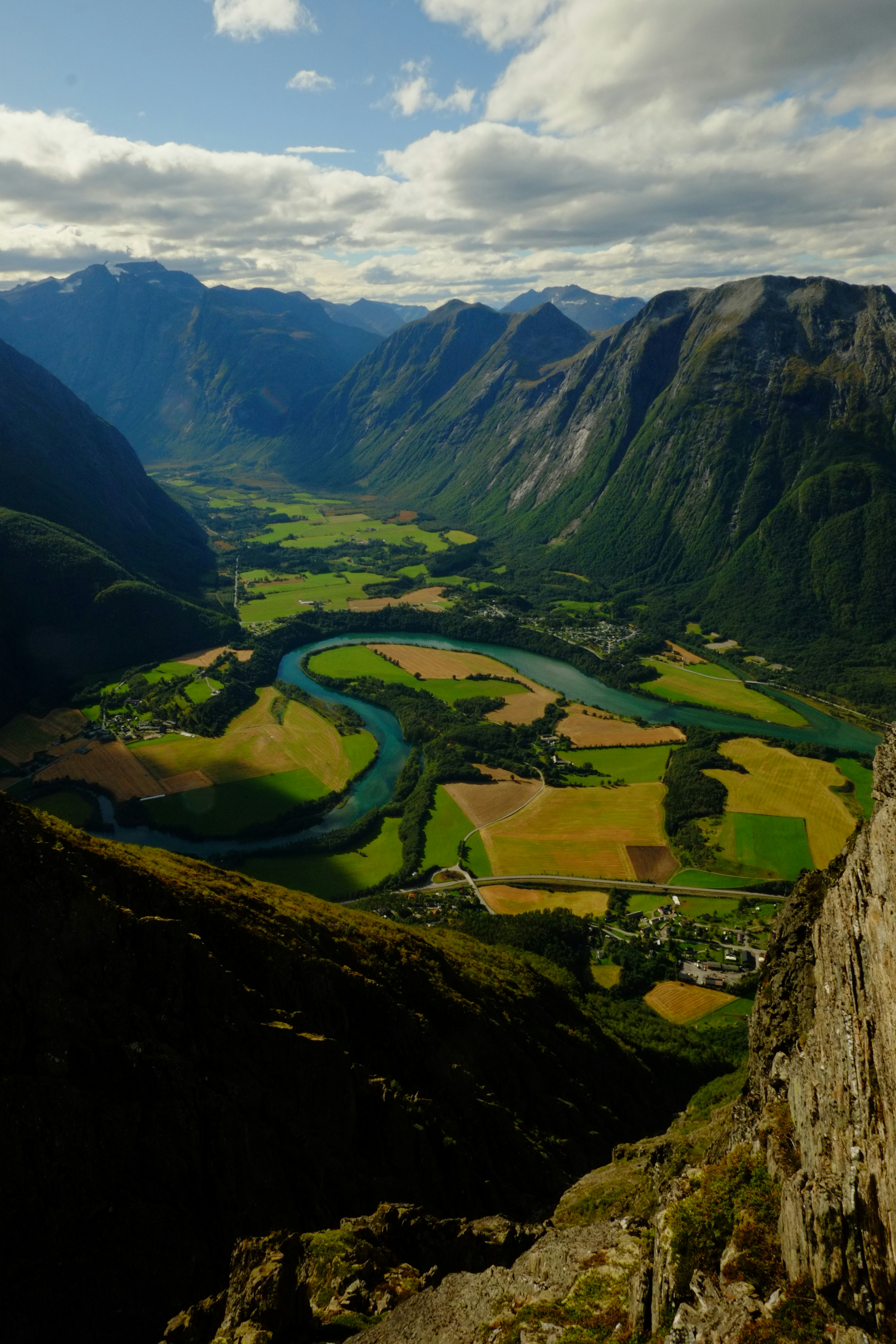 Photo by bernhardbar