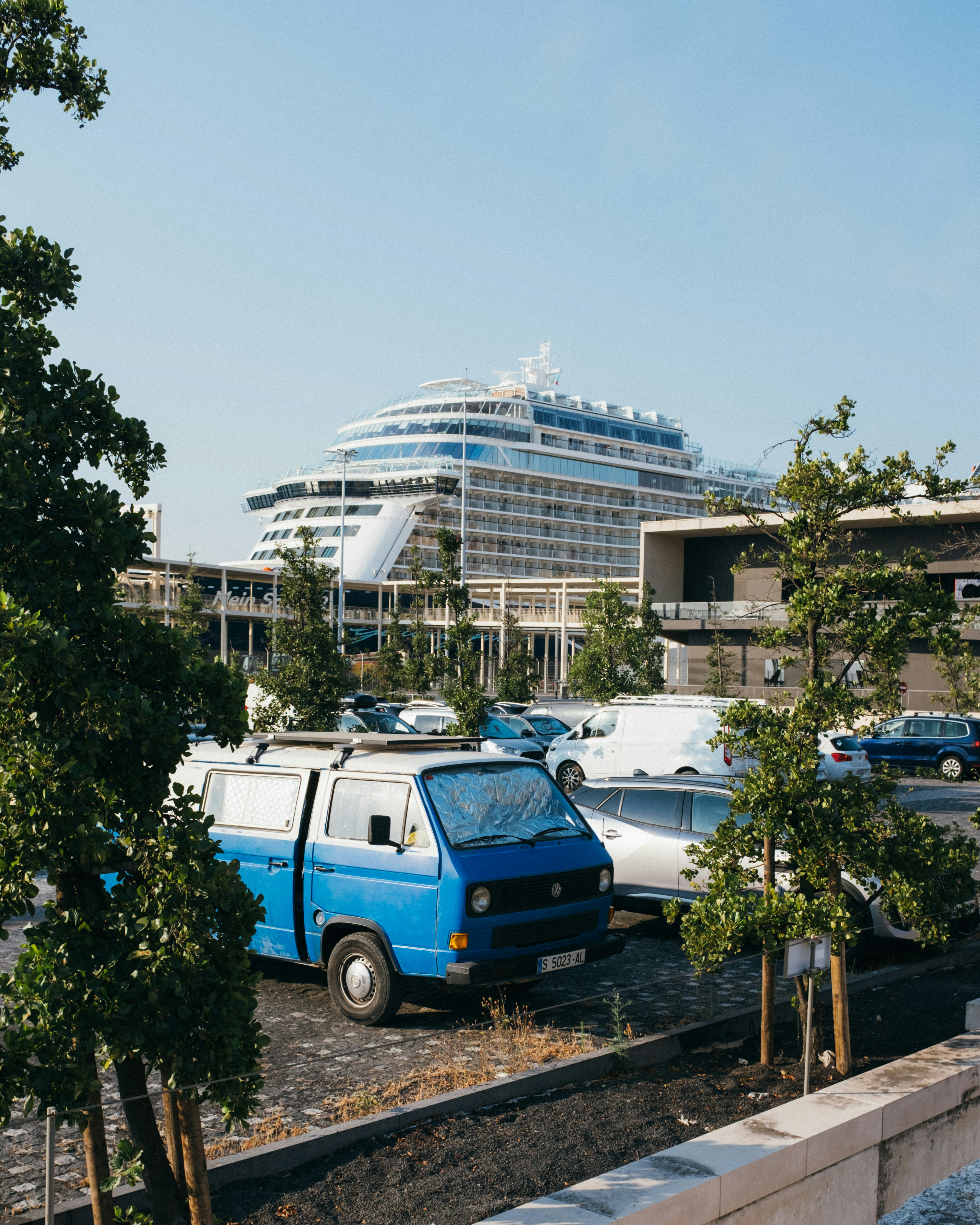 cruise ship parking