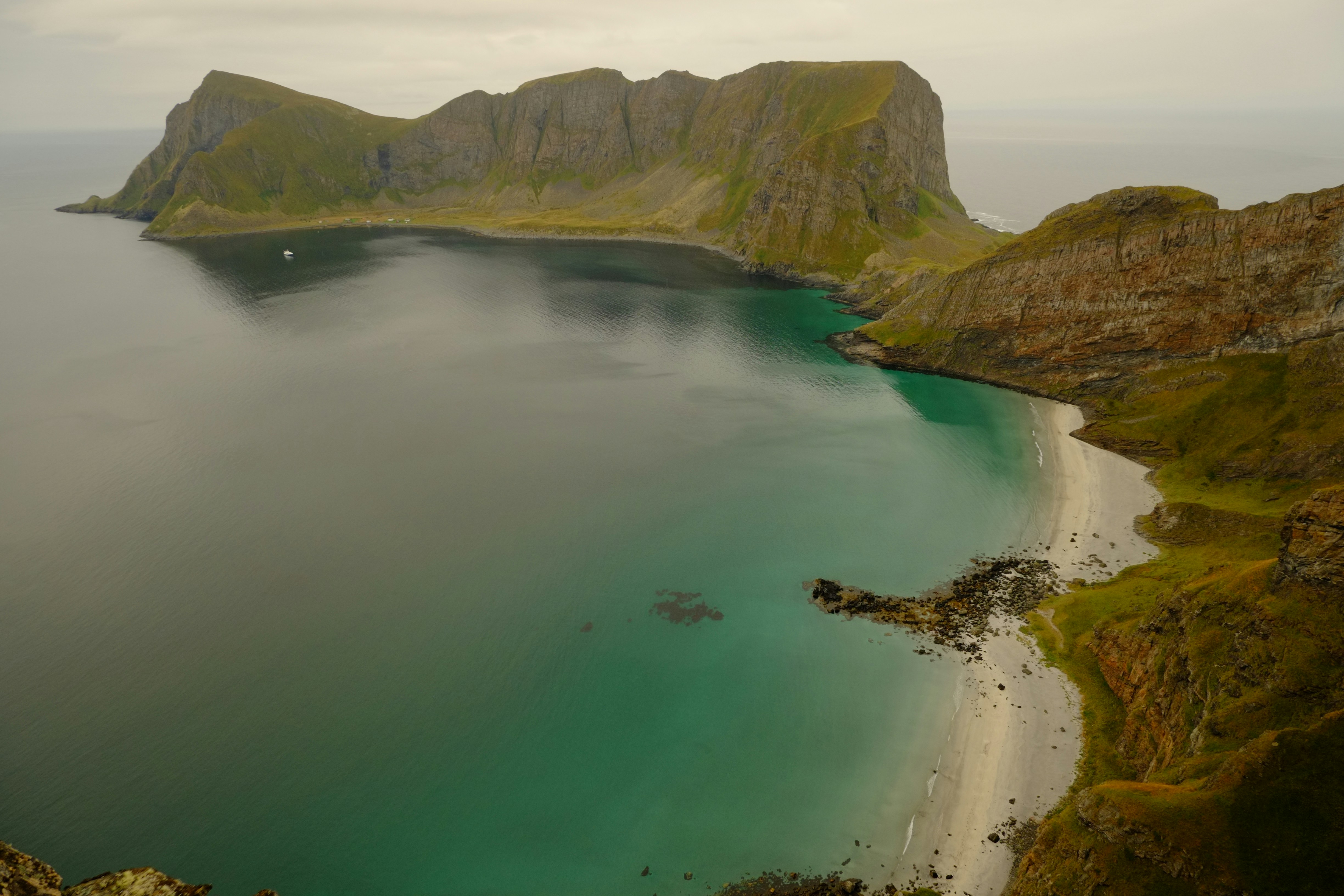 Photo by bernhardbar