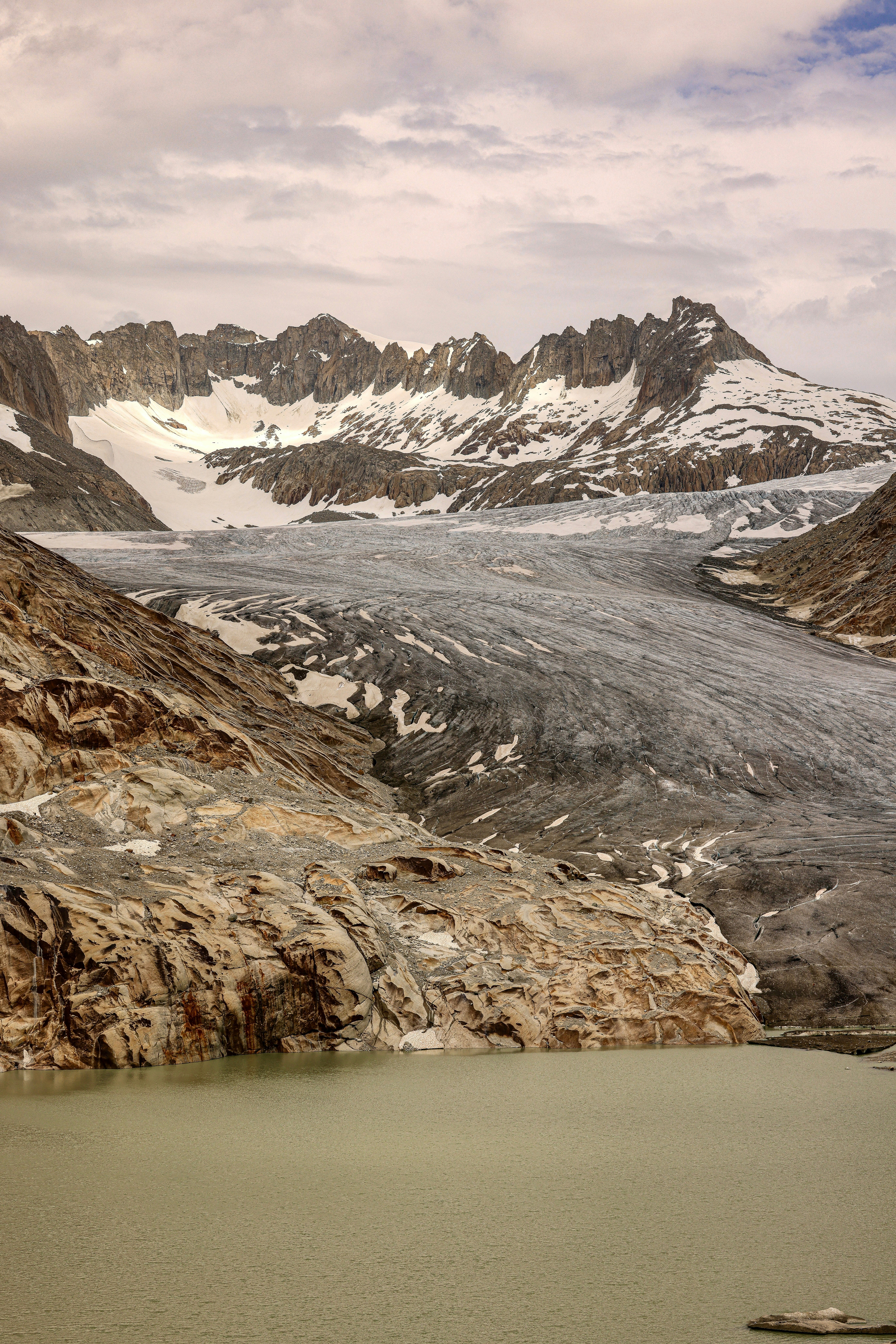 Photo by maximilian_brand